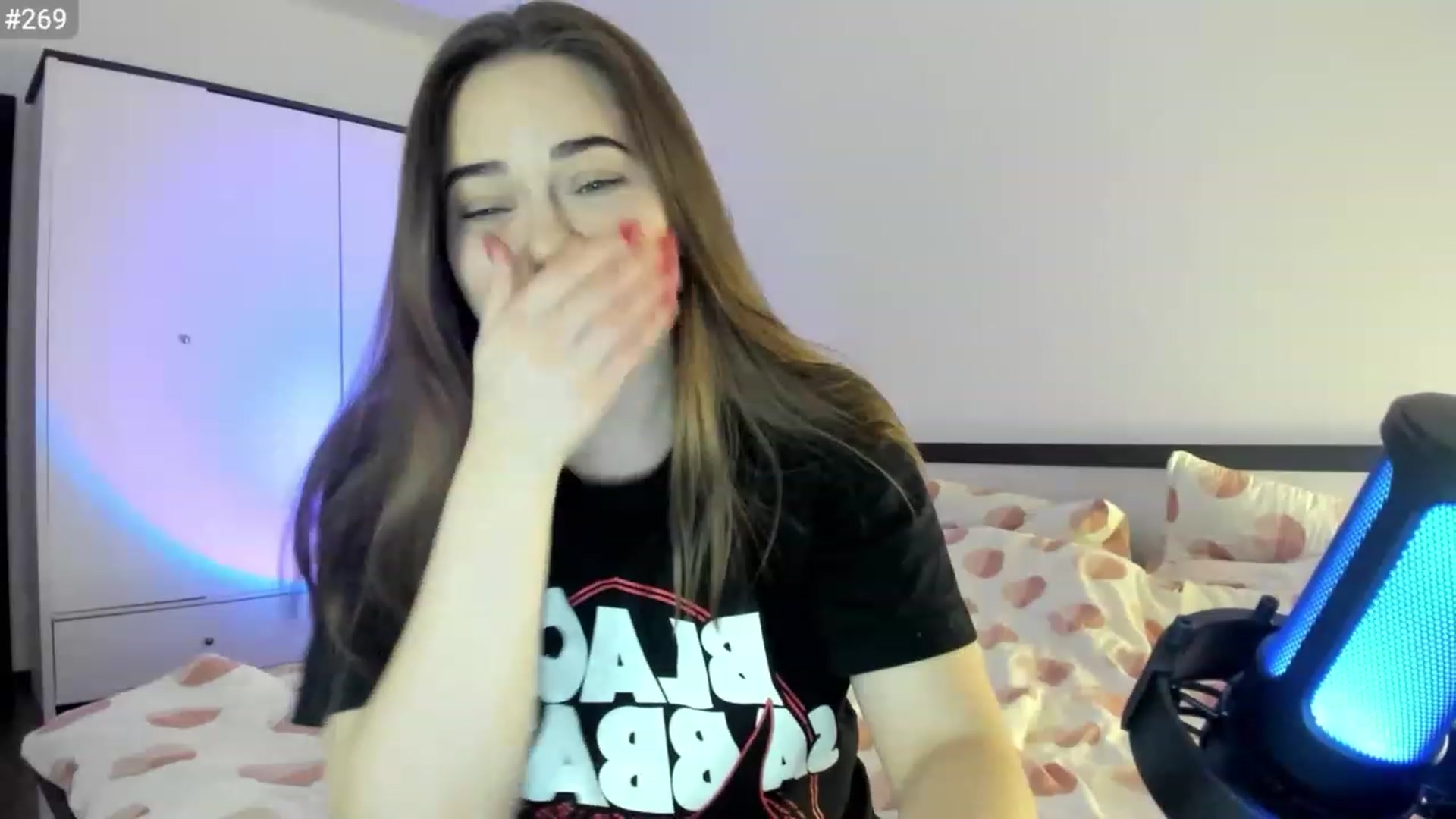 Gallery image thumbnail from BeeFairy_'s myfreecams stream on, 03/18/2023, 19:28 image 16 of 20