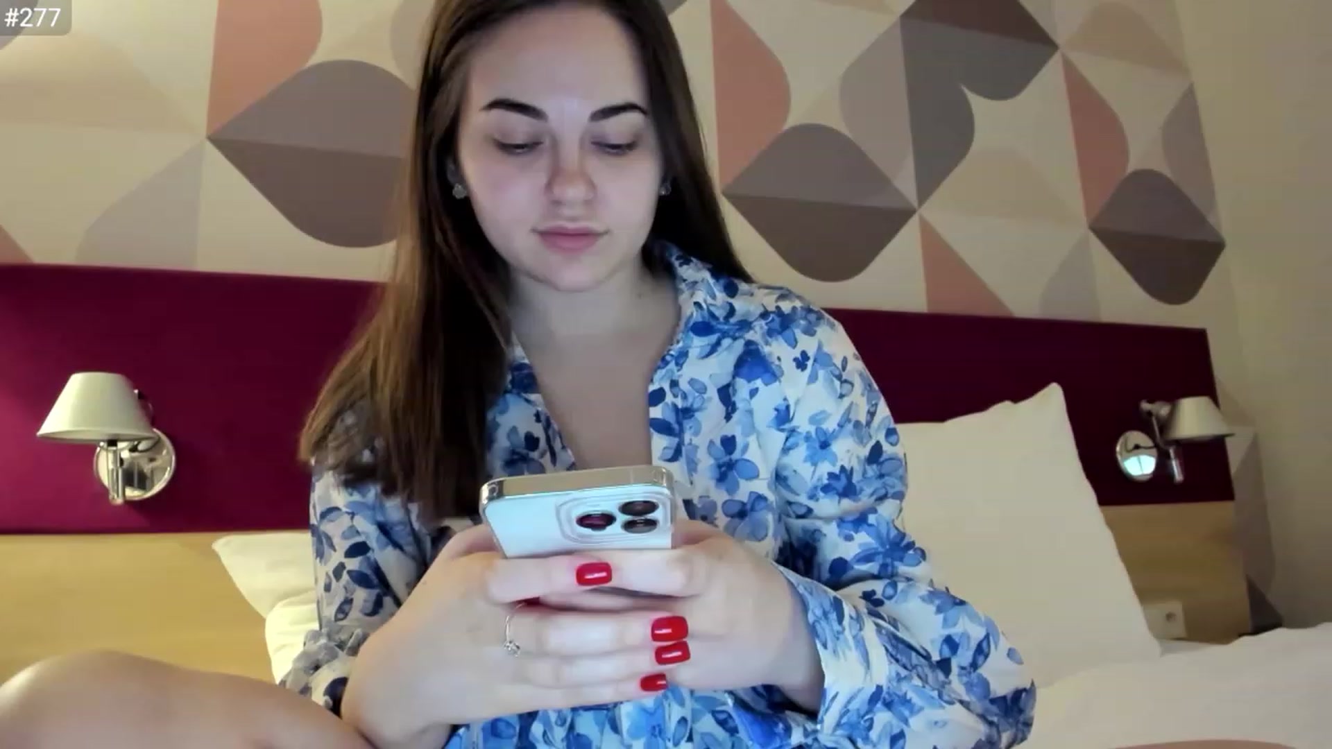 Gallery image thumbnail from BeeTheQueen's myfreecams stream on, 03/22/2023, 17:10 image 14 of 20