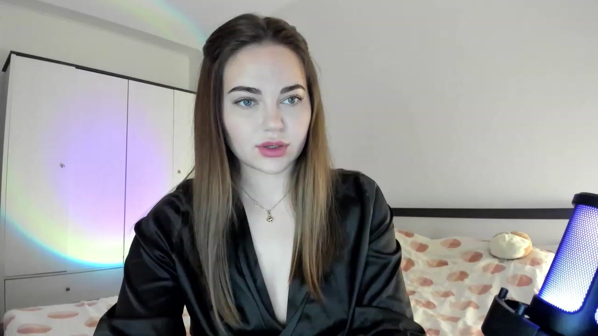 Gallery image thumbnail from BeeTheQueen's myfreecams stream on, 03/29/2023, 16:46 image 2 of 20