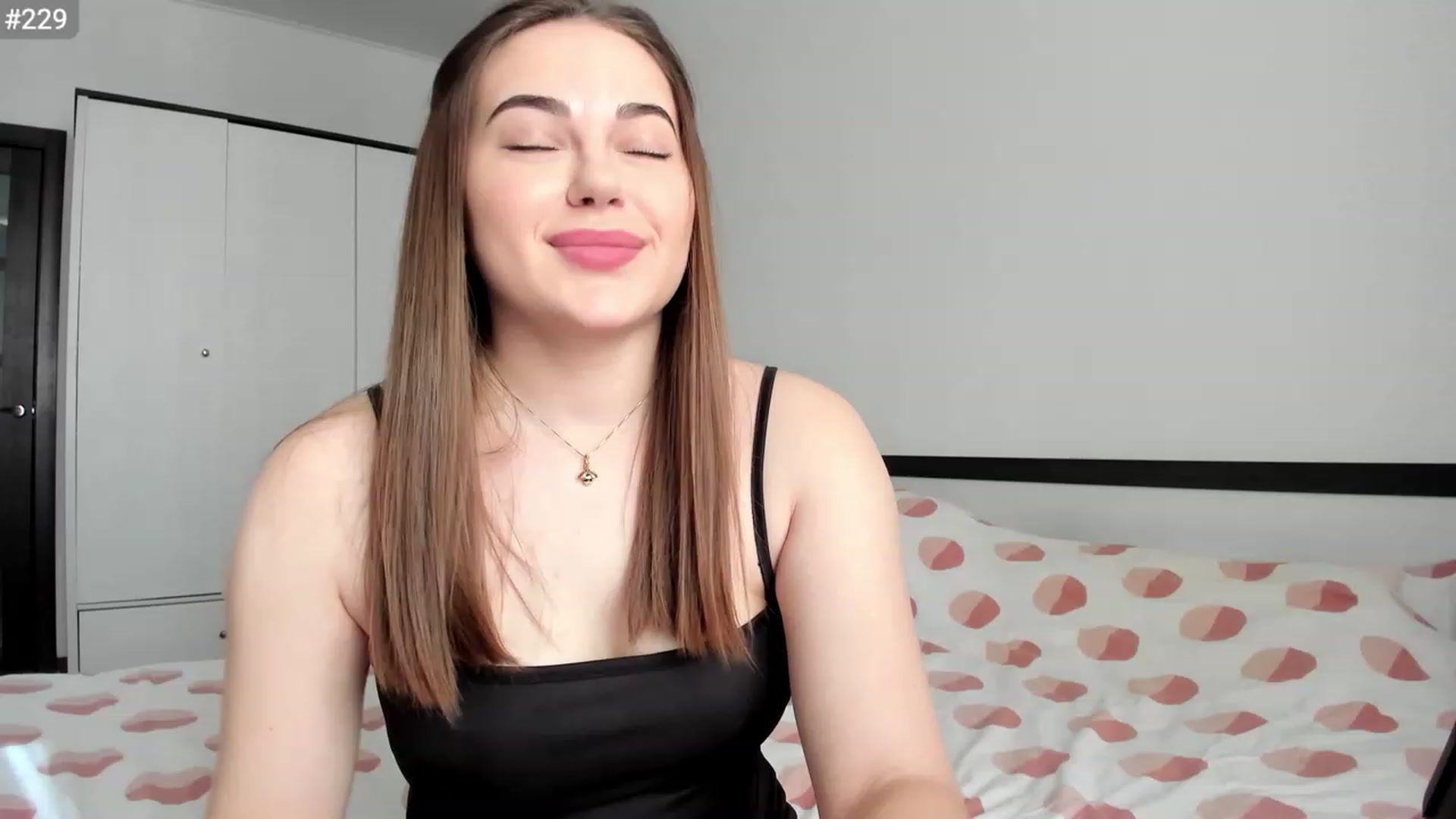 Gallery image thumbnail from BeeTheQueen's myfreecams stream on, 03/30/2023, 13:52 image 11 of 20