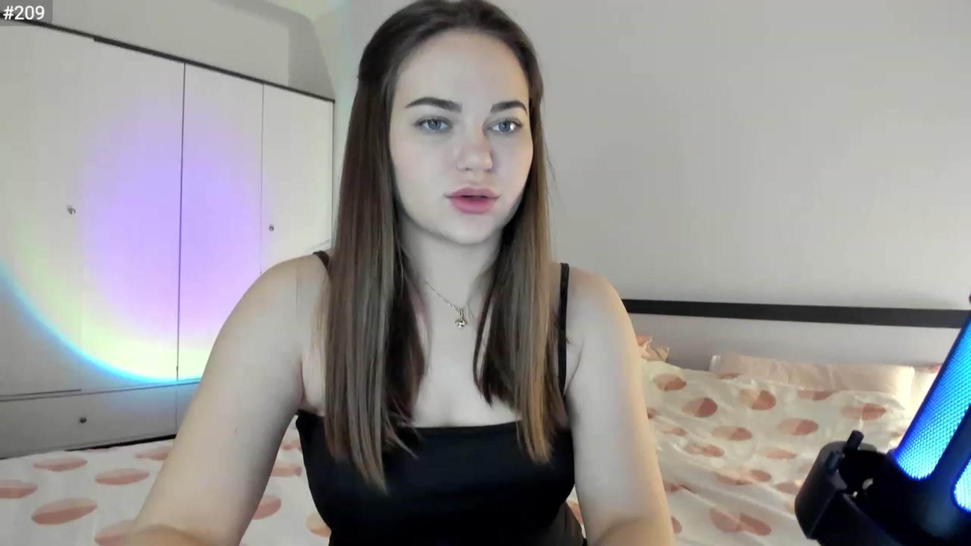 Gallery image thumbnail from BeeTheQueen's myfreecams stream on, 03/30/2023, 18:22 image 6 of 20