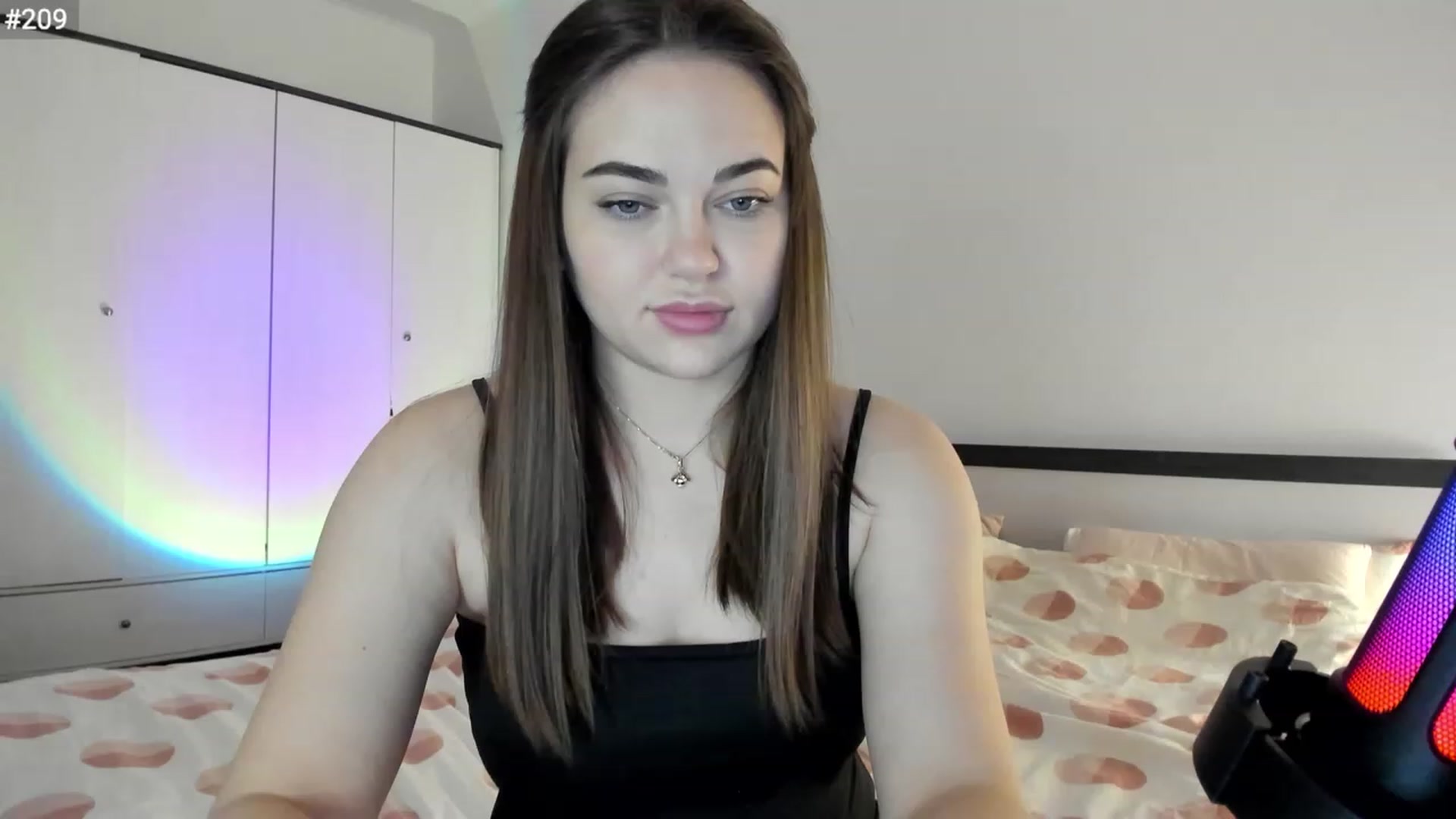 Gallery image thumbnail from BeeTheQueen's myfreecams stream on, 03/30/2023, 18:22 image 2 of 20