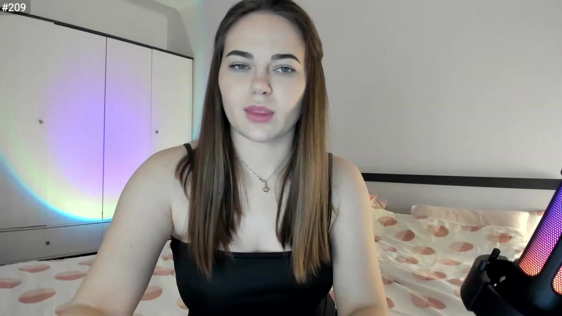 Gallery image thumbnail from BeeTheQueen's myfreecams stream on, 03/30/2023, 18:22 image 10 of 20
