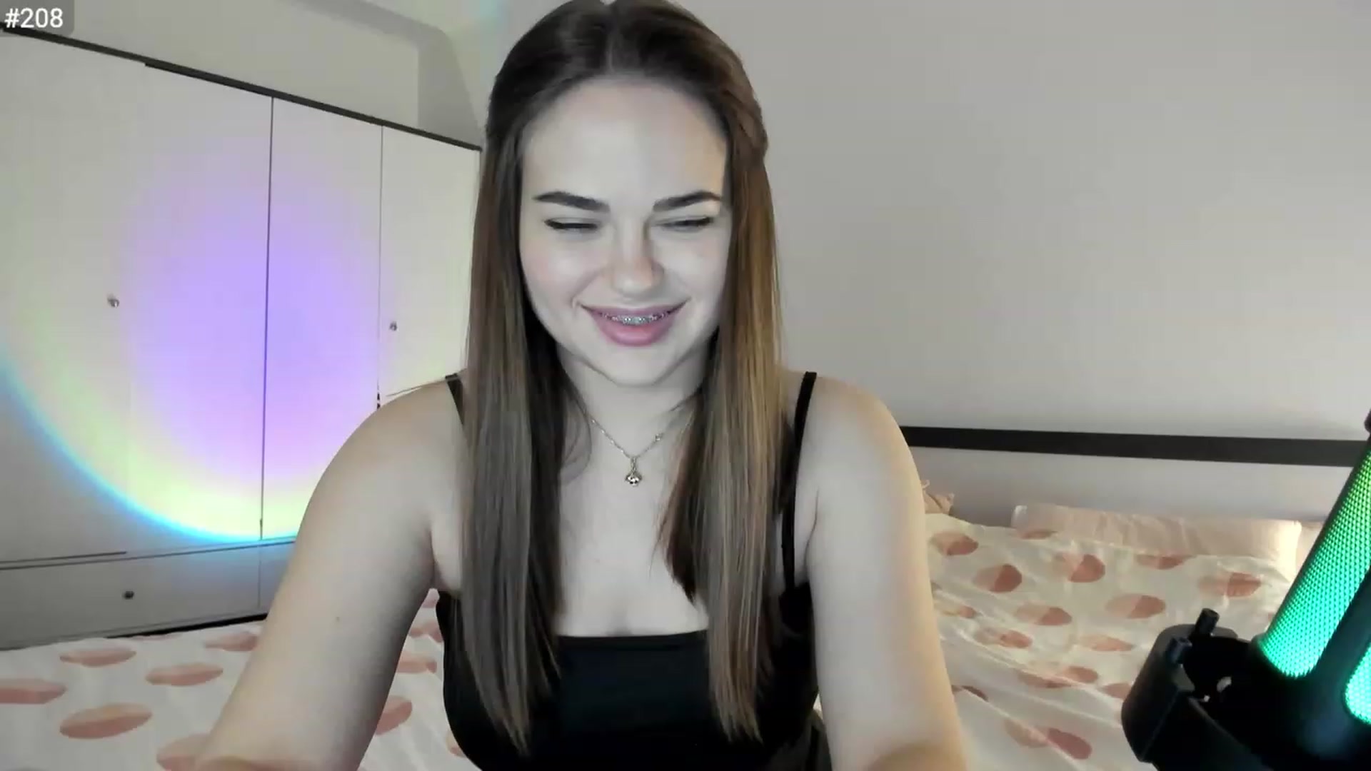 Gallery image thumbnail from BeeTheQueen's myfreecams stream on, 03/30/2023, 19:31 image 17 of 20