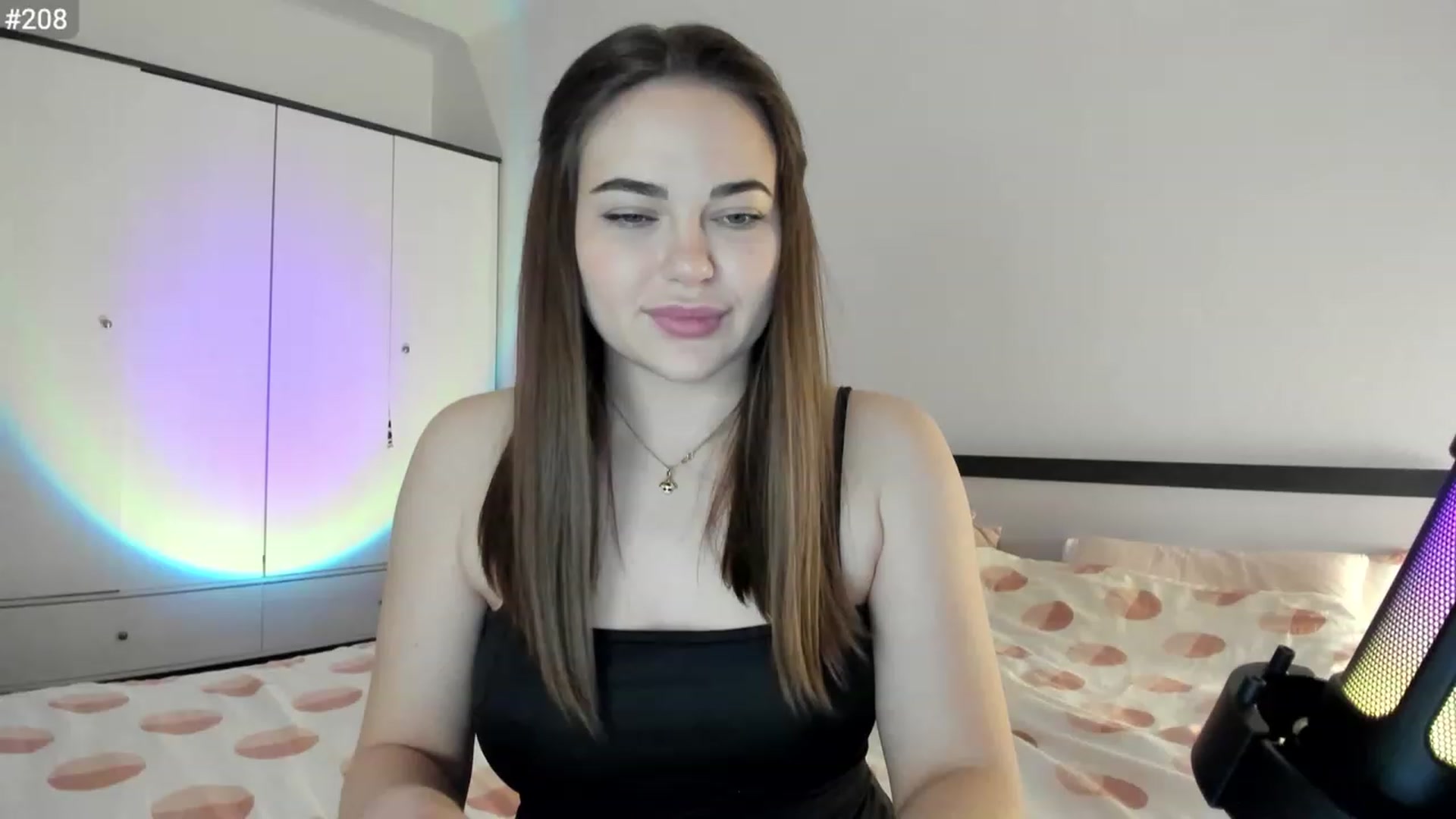 Gallery image thumbnail from BeeTheQueen's myfreecams stream on, 03/30/2023, 19:31 image 14 of 20