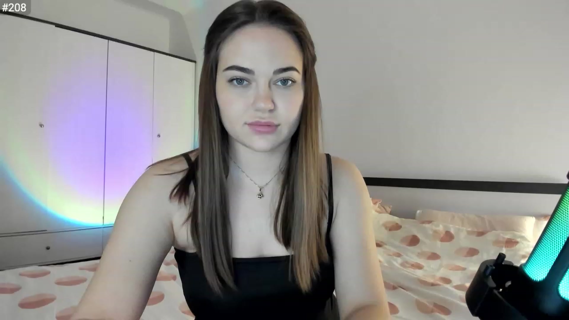 Gallery image thumbnail from BeeTheQueen's myfreecams stream on, 03/30/2023, 19:31 image 4 of 20