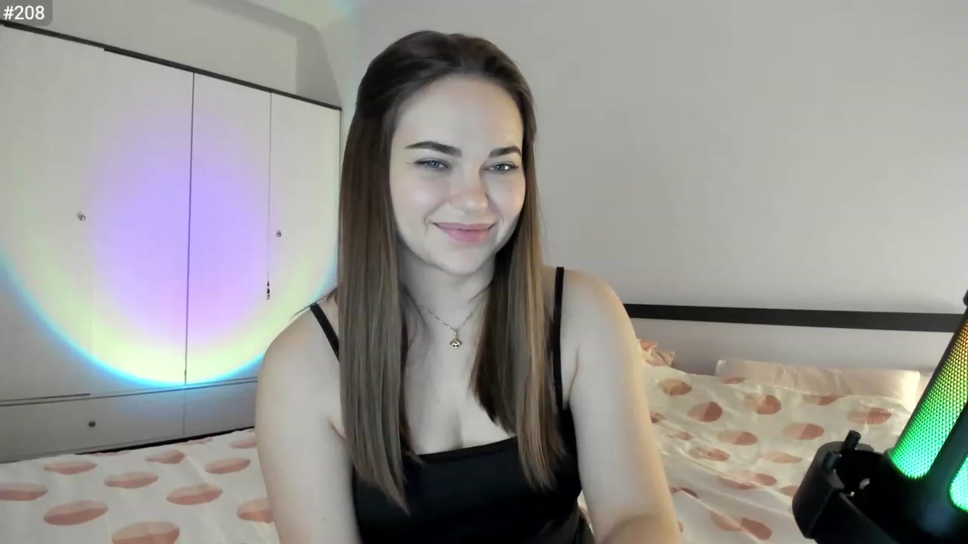 Gallery image thumbnail from BeeTheQueen's myfreecams stream on, 03/30/2023, 19:31 image 18 of 20