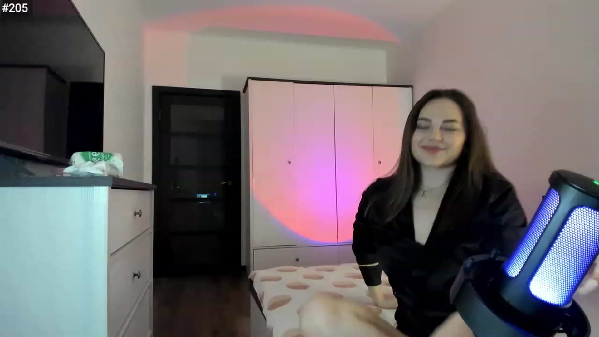 Gallery image thumbnail from BeeTheQueen's myfreecams stream on, 03/31/2023, 18:11 image 11 of 20
