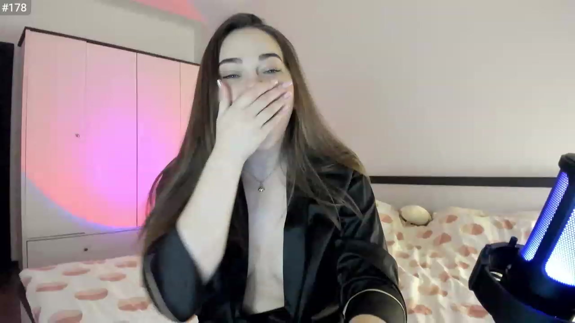 Gallery image thumbnail from BeeTheQueen's myfreecams stream on, 03/31/2023, 20:44 image 9 of 20