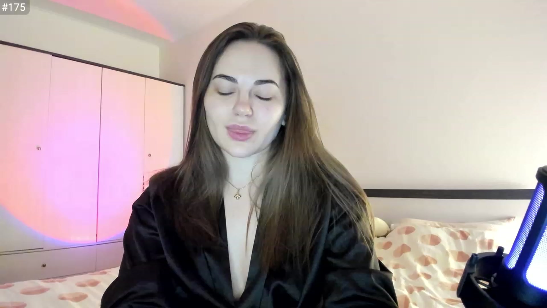 Gallery image thumbnail from BeeTheQueen's myfreecams stream on, 03/31/2023, 21:50 image 16 of 20