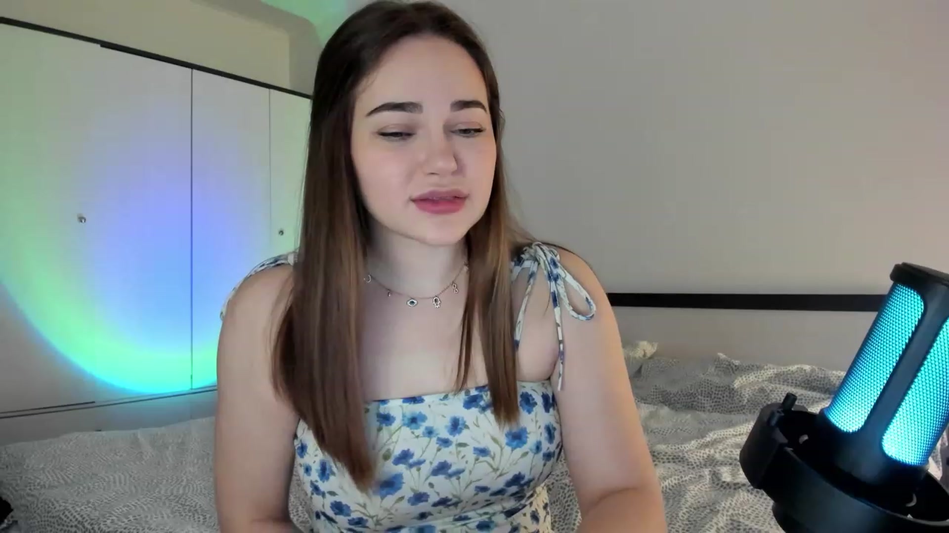 Gallery image thumbnail from BeeTheQueen's myfreecams stream on, 04/08/2023, 17:47 image 9 of 20