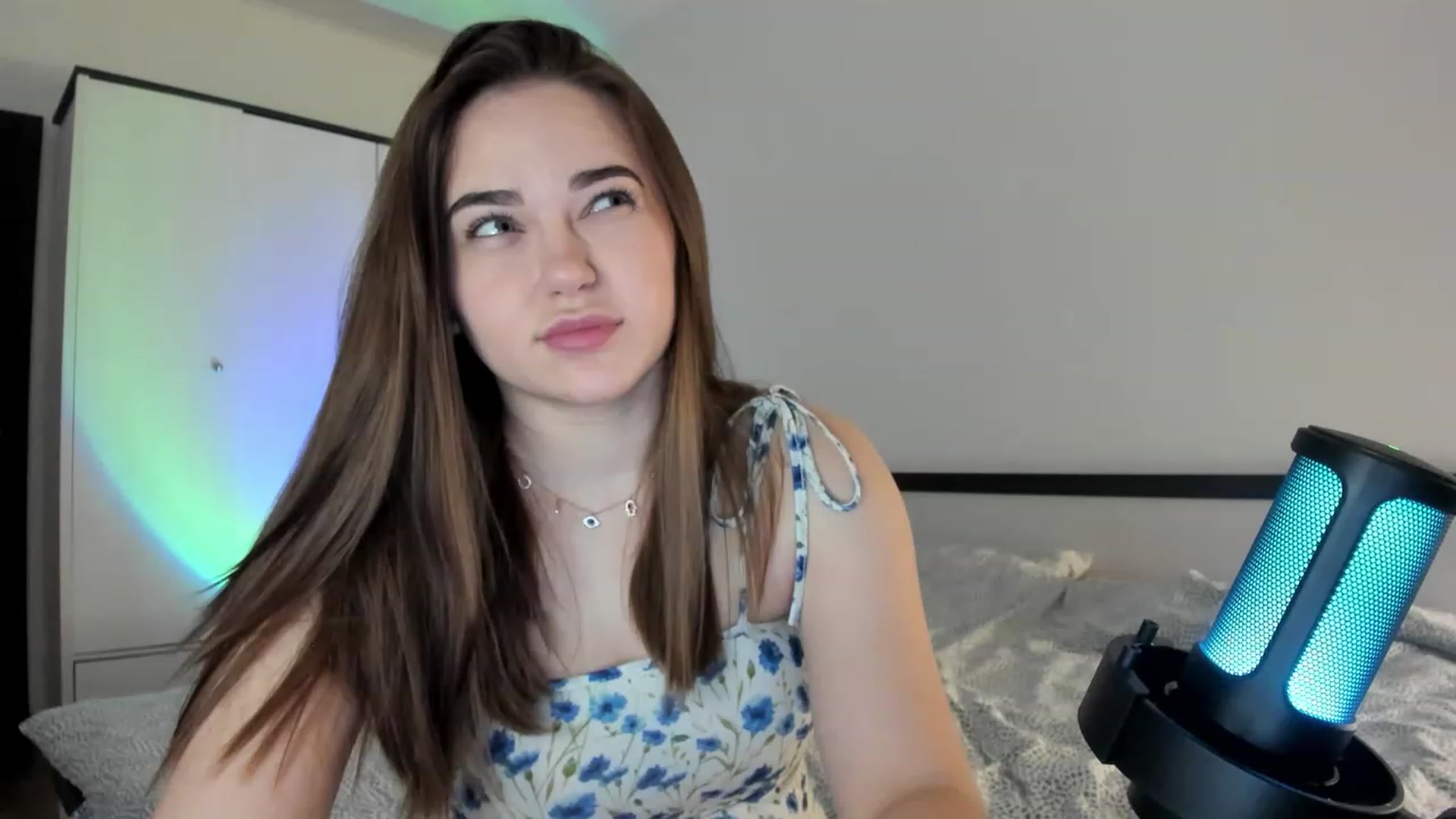 Gallery image thumbnail from BeeTheQueen's myfreecams stream on, 04/08/2023, 17:47 image 19 of 20