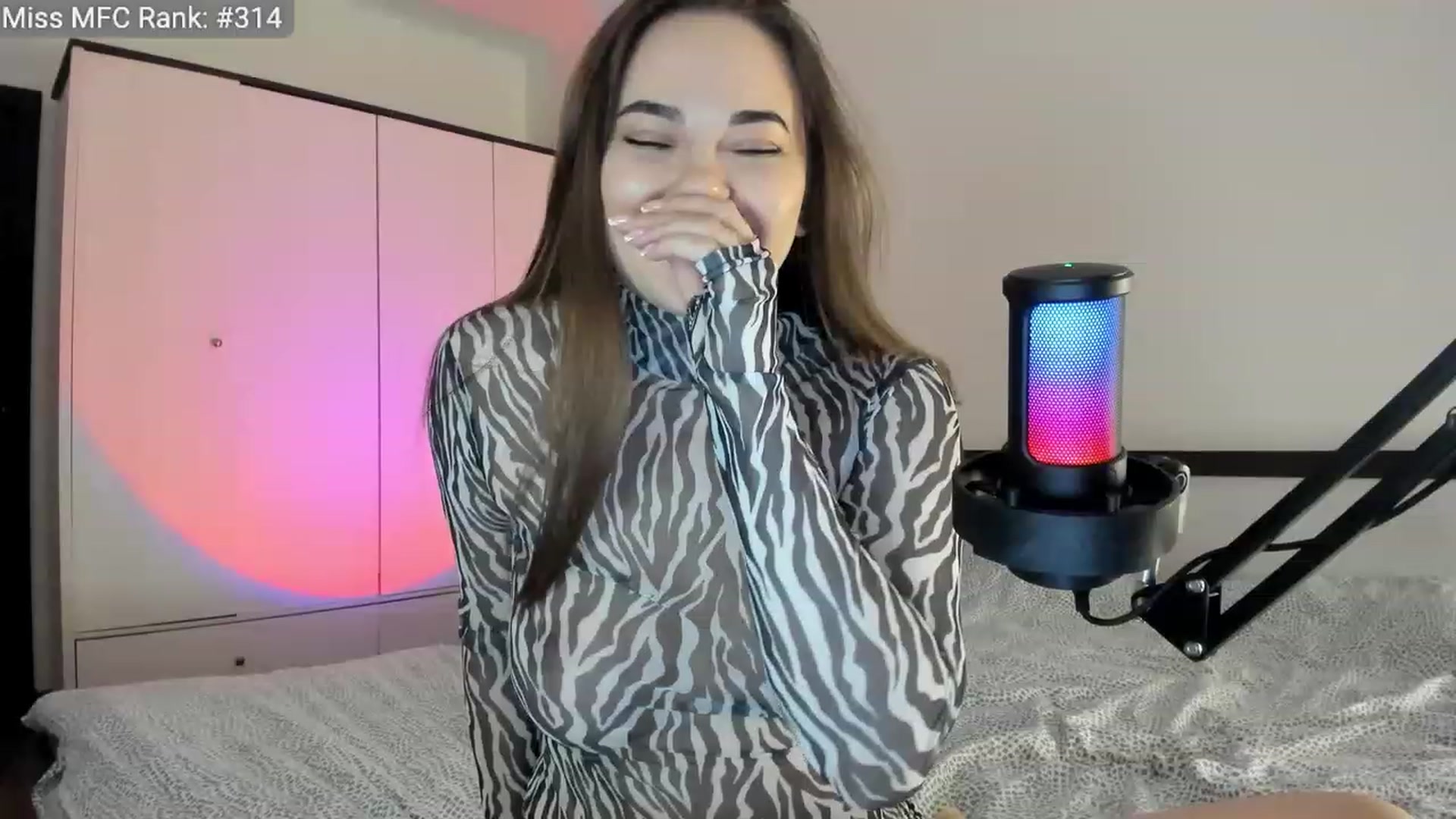 Gallery image thumbnail from BeeTheQueen's myfreecams stream on, 04/14/2023, 16:21 image 18 of 20