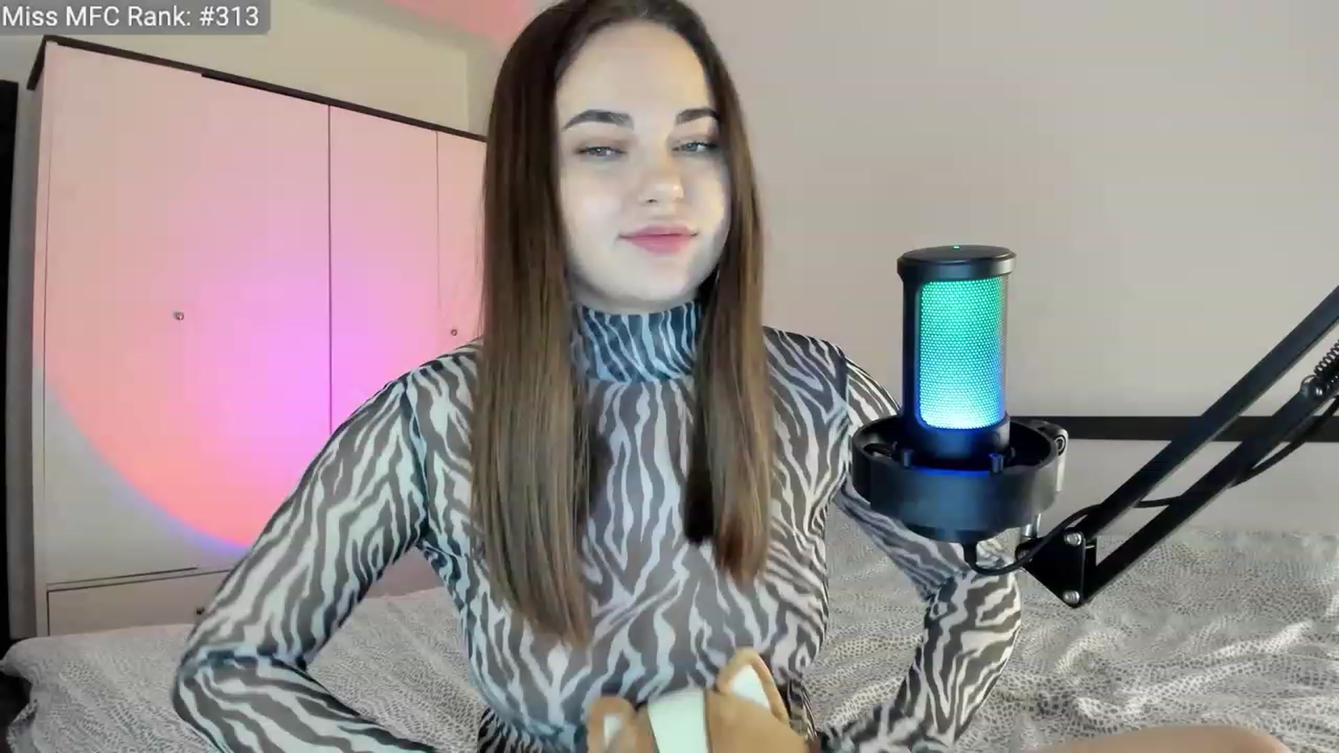 Gallery image thumbnail from BeeTheQueen's myfreecams stream on, 04/14/2023, 16:21 image 9 of 20