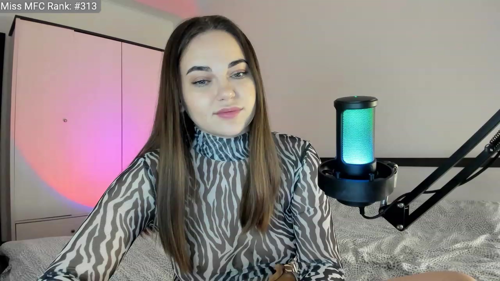 Gallery image thumbnail from BeeTheQueen's myfreecams stream on, 04/14/2023, 16:21 image 1 of 20