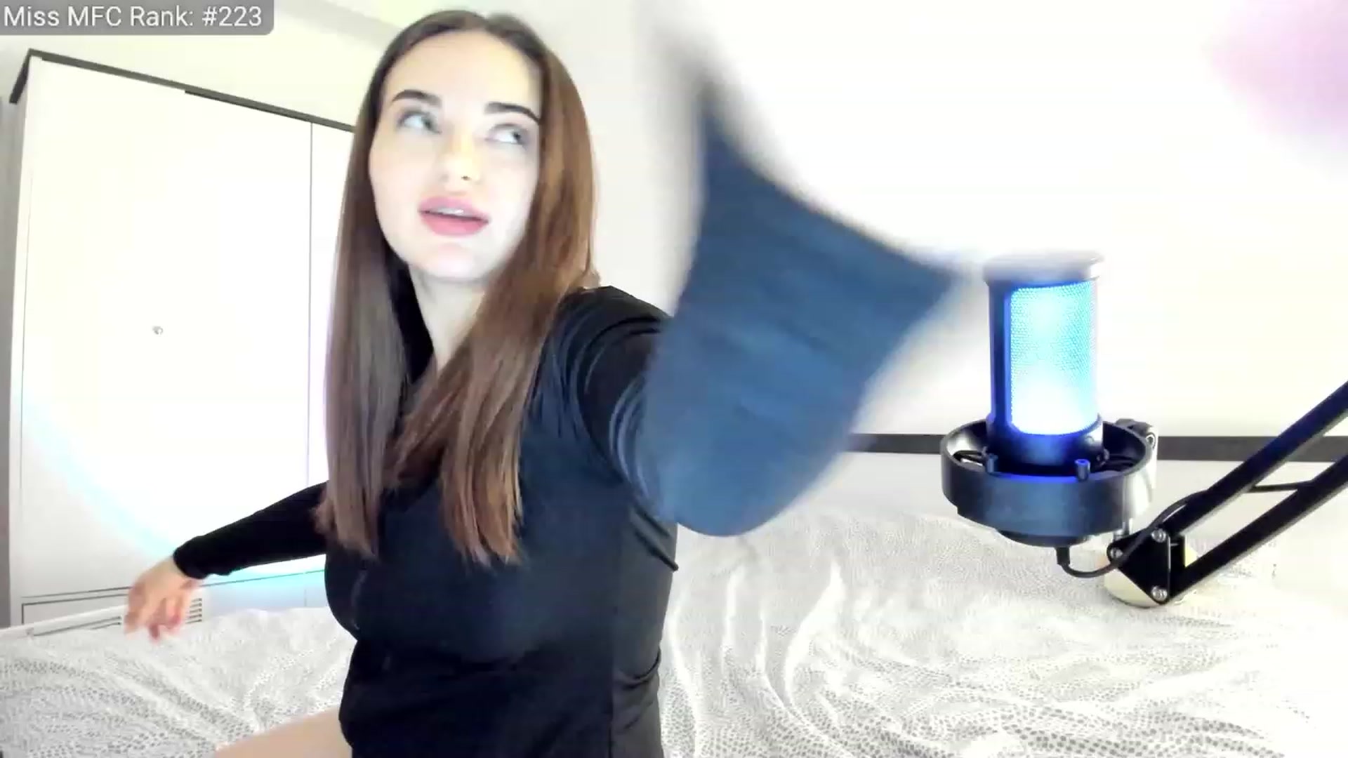 Gallery image thumbnail from BeeTheQueen's myfreecams stream on, 04/15/2023, 17:19 image 1 of 20