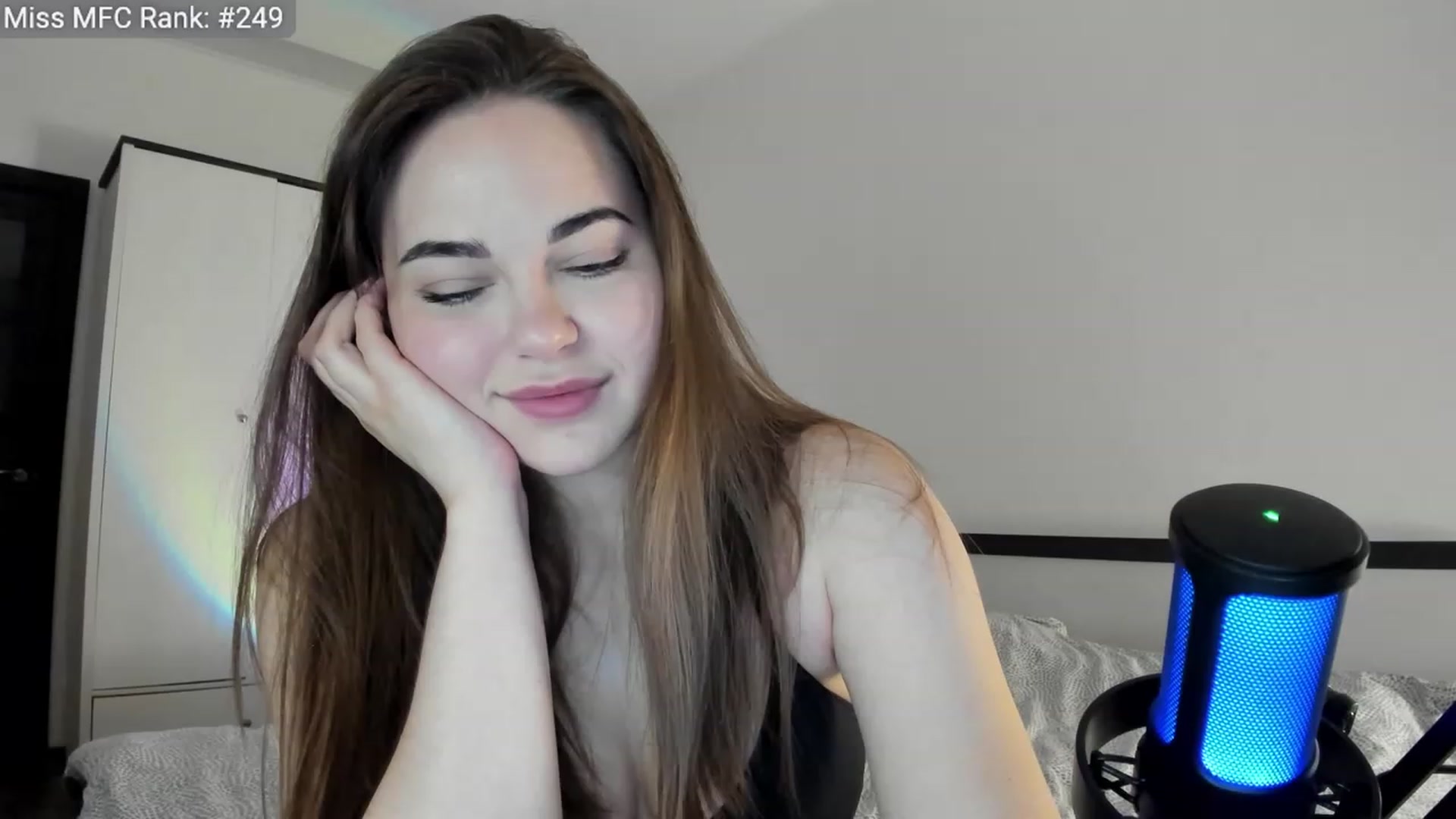 Gallery image thumbnail from BeeTheQueen's myfreecams stream on, 04/18/2023, 19:10 image 10 of 20