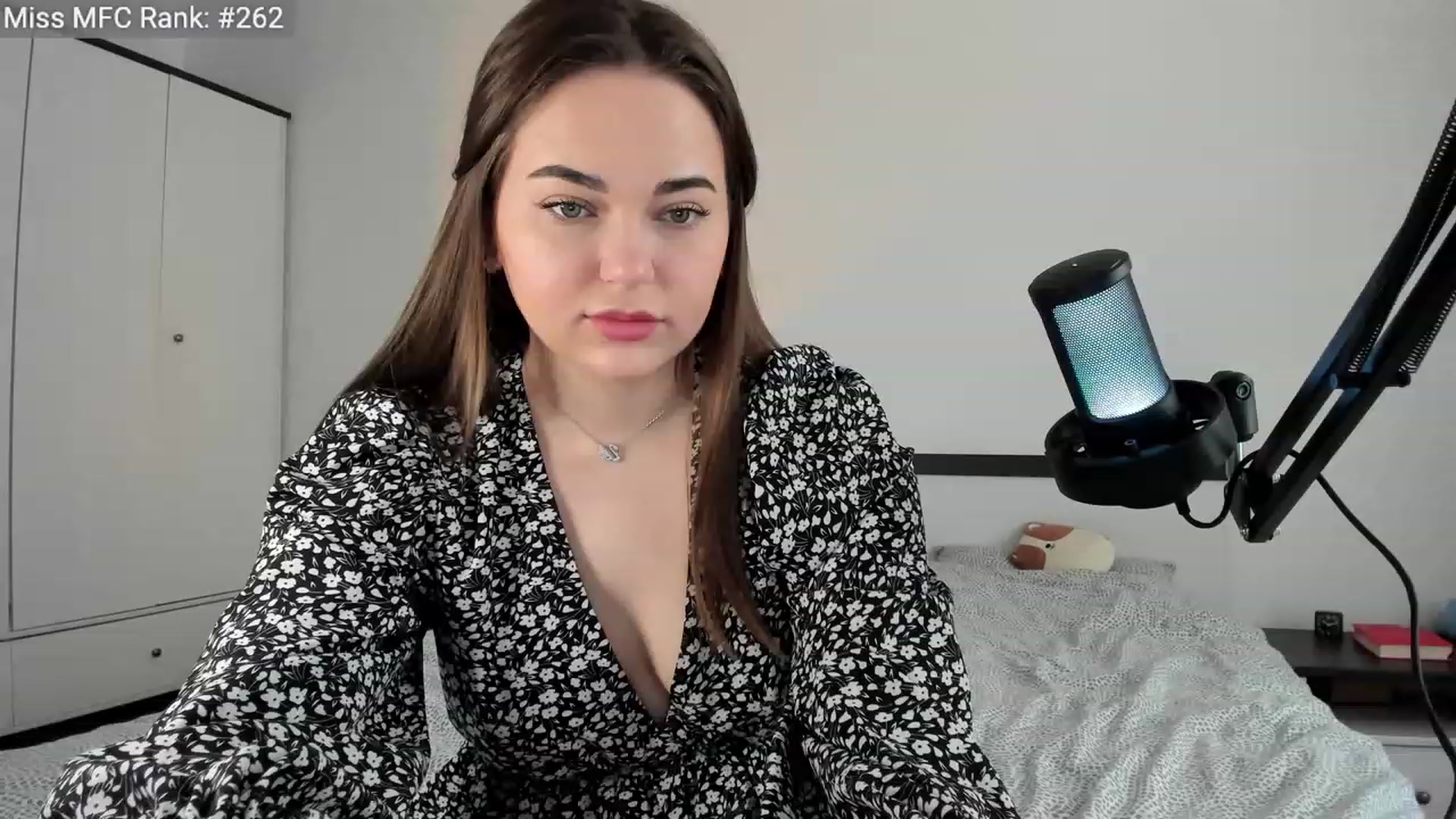 Gallery image thumbnail from BeeTheQueen's myfreecams stream on, 04/19/2023, 12:37 image 3 of 20