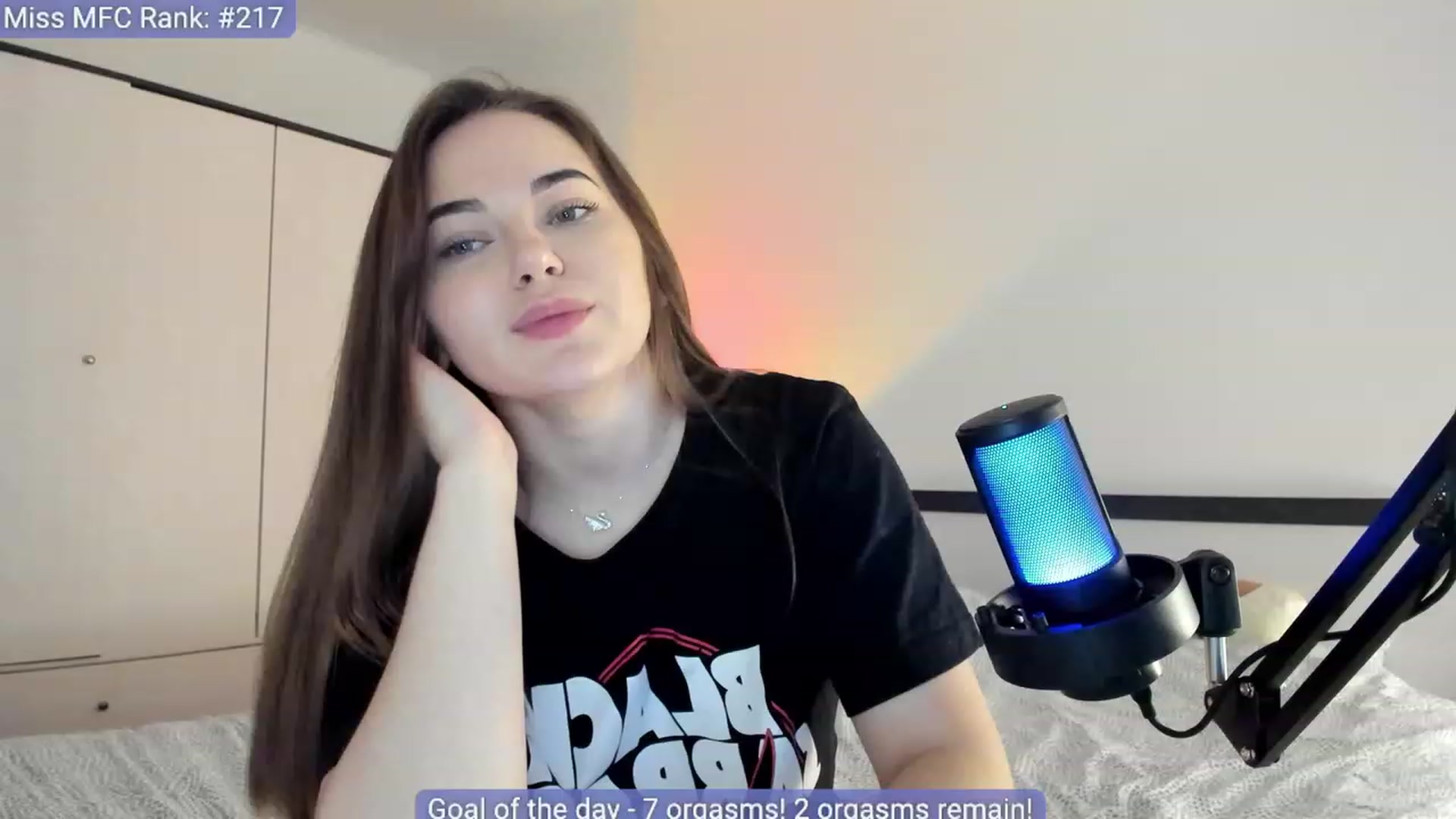 Gallery image thumbnail from BeeTheQueen's myfreecams stream on, 04/19/2023, 16:27 image 16 of 20