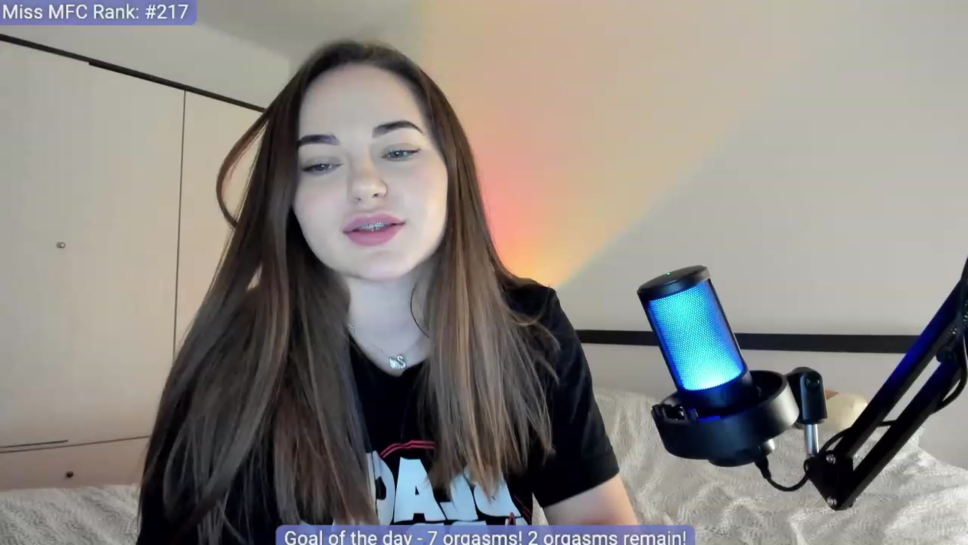Gallery image thumbnail from BeeTheQueen's myfreecams stream on, 04/19/2023, 16:56 image 16 of 20