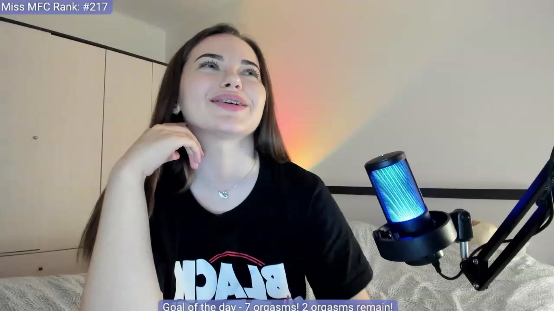 Gallery image thumbnail from BeeTheQueen's myfreecams stream on, 04/19/2023, 16:56 image 3 of 20