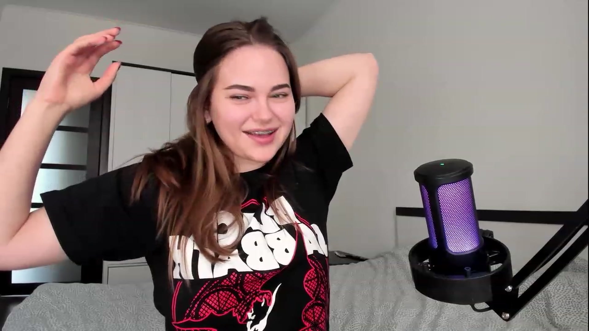 Gallery image thumbnail from BeeTheQueen's myfreecams stream on, 05/10/2023, 12:51 image 16 of 20