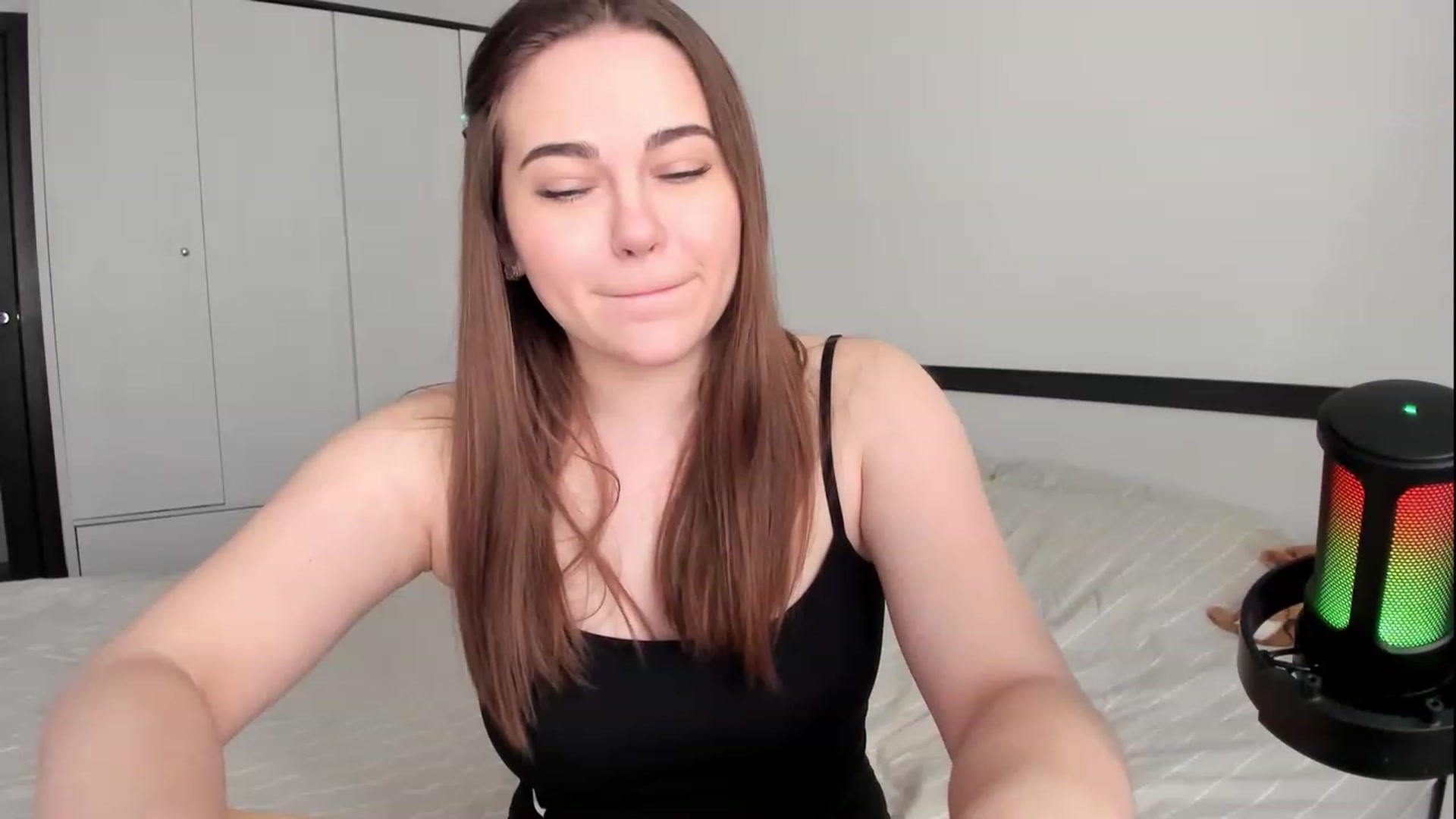 Gallery image thumbnail from BeeTheQueen's myfreecams stream on, 05/12/2023, 15:45 image 15 of 20