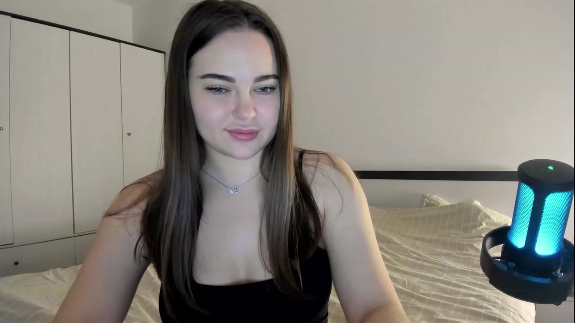 Gallery image thumbnail from BeeTheQueen's myfreecams stream on, 05/15/2023, 20:22 image 10 of 20
