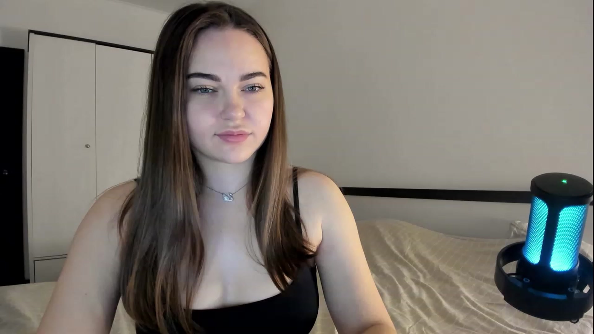 Gallery image thumbnail from BeeTheQueen's myfreecams stream on, 05/15/2023, 20:22 image 19 of 20