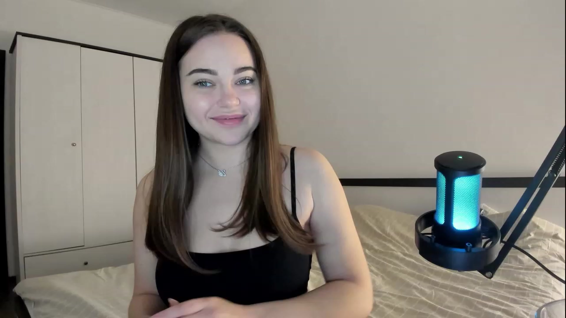Gallery image thumbnail from BeeTheQueen's myfreecams stream on, 05/15/2023, 20:22 image 1 of 20