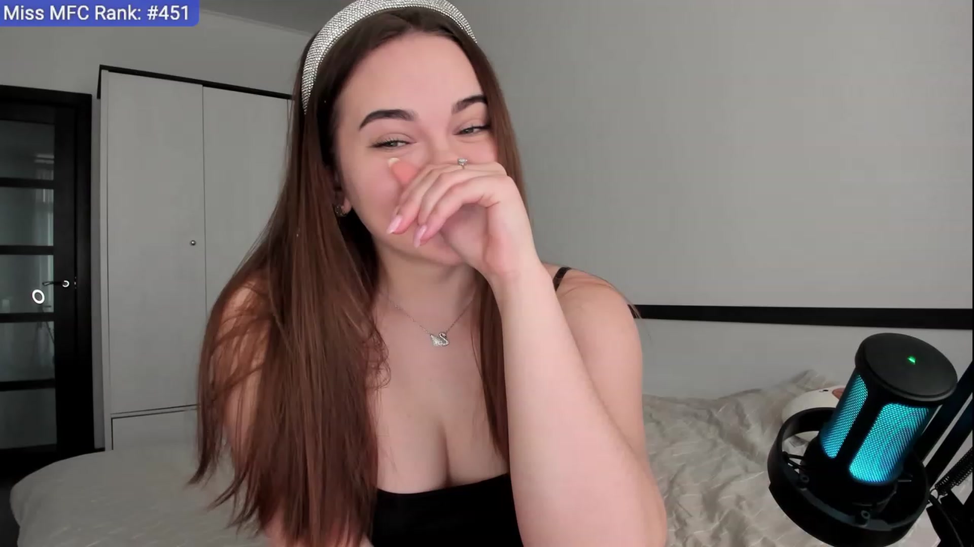 Gallery image thumbnail from BeeTheQueen's myfreecams stream on, 05/20/2023, 16:05 image 17 of 20