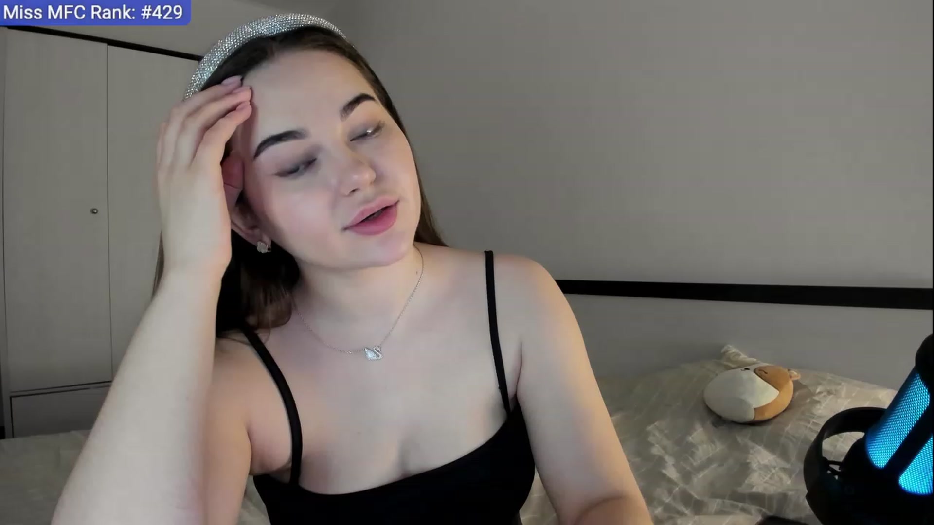 Gallery image thumbnail from BeeTheQueen's myfreecams stream on, 05/20/2023, 17:49 image 12 of 20