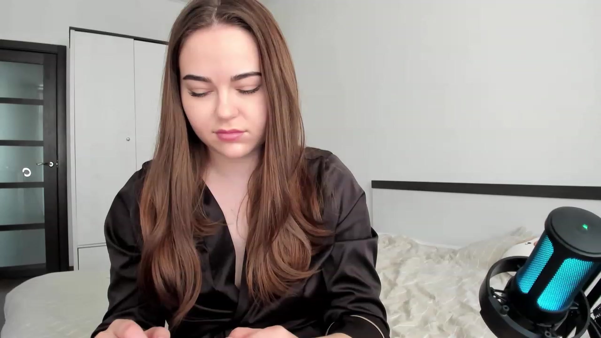 Gallery image thumbnail from BeeTheQueen's myfreecams stream on, 05/21/2023, 12:25 image 15 of 20