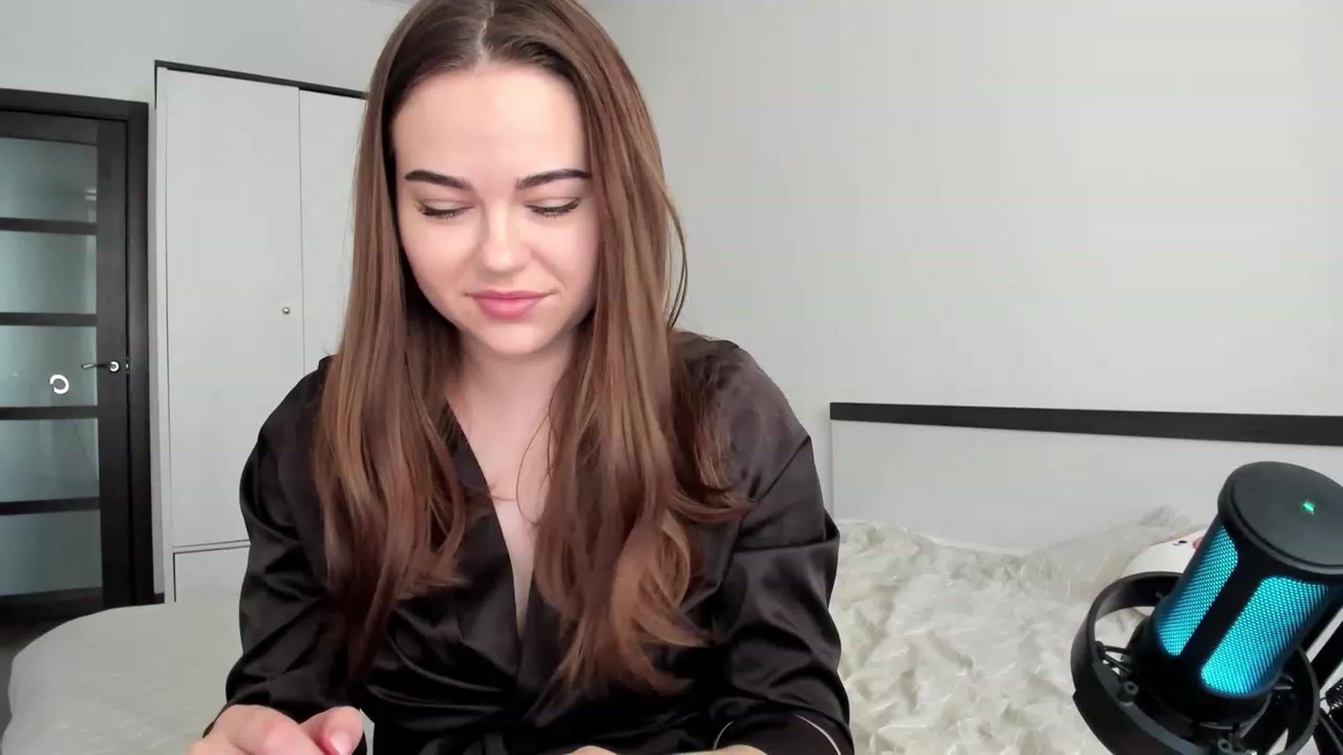 Gallery image thumbnail from BeeTheQueen's myfreecams stream on, 05/21/2023, 12:25 image 14 of 20