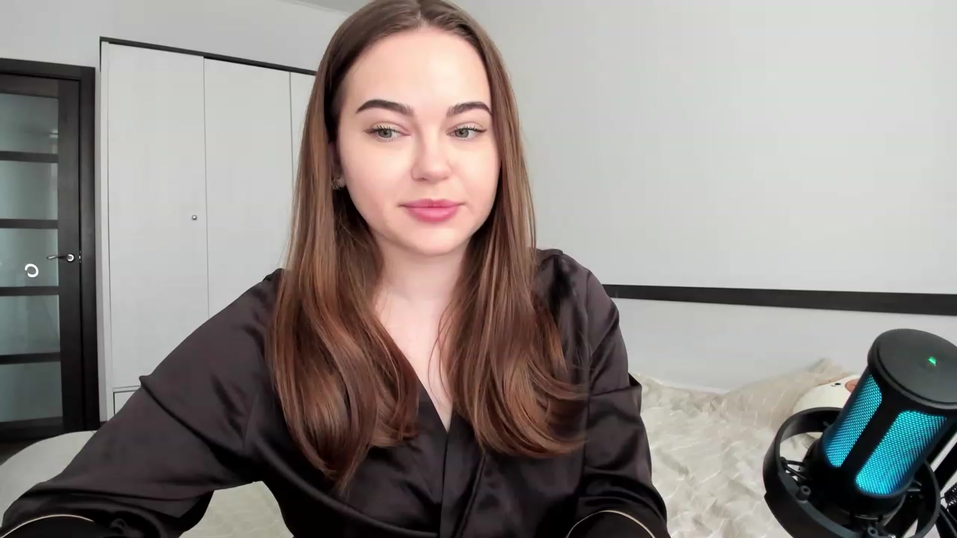 Gallery image thumbnail from BeeTheQueen's myfreecams stream on, 05/21/2023, 12:25 image 18 of 20