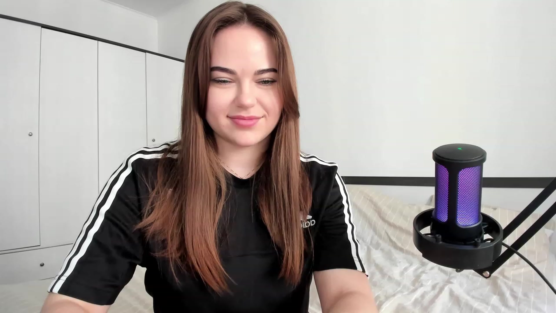 Gallery image thumbnail from BeeTheQueen's myfreecams stream on, 05/23/2023, 12:34 image 13 of 20