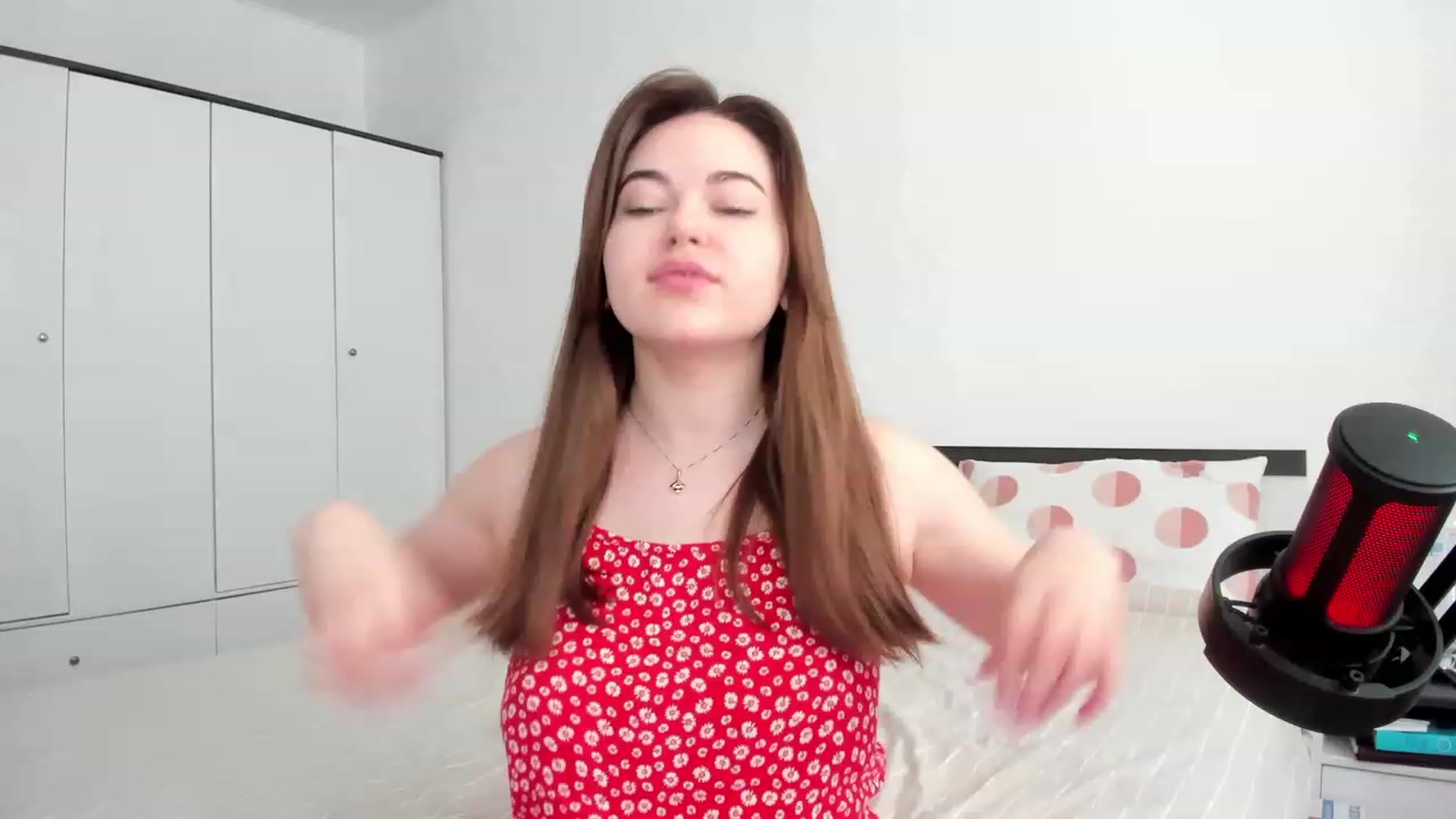 Gallery image thumbnail from BeeTheQueen's myfreecams stream on, 05/24/2023, 11:13 image 2 of 20