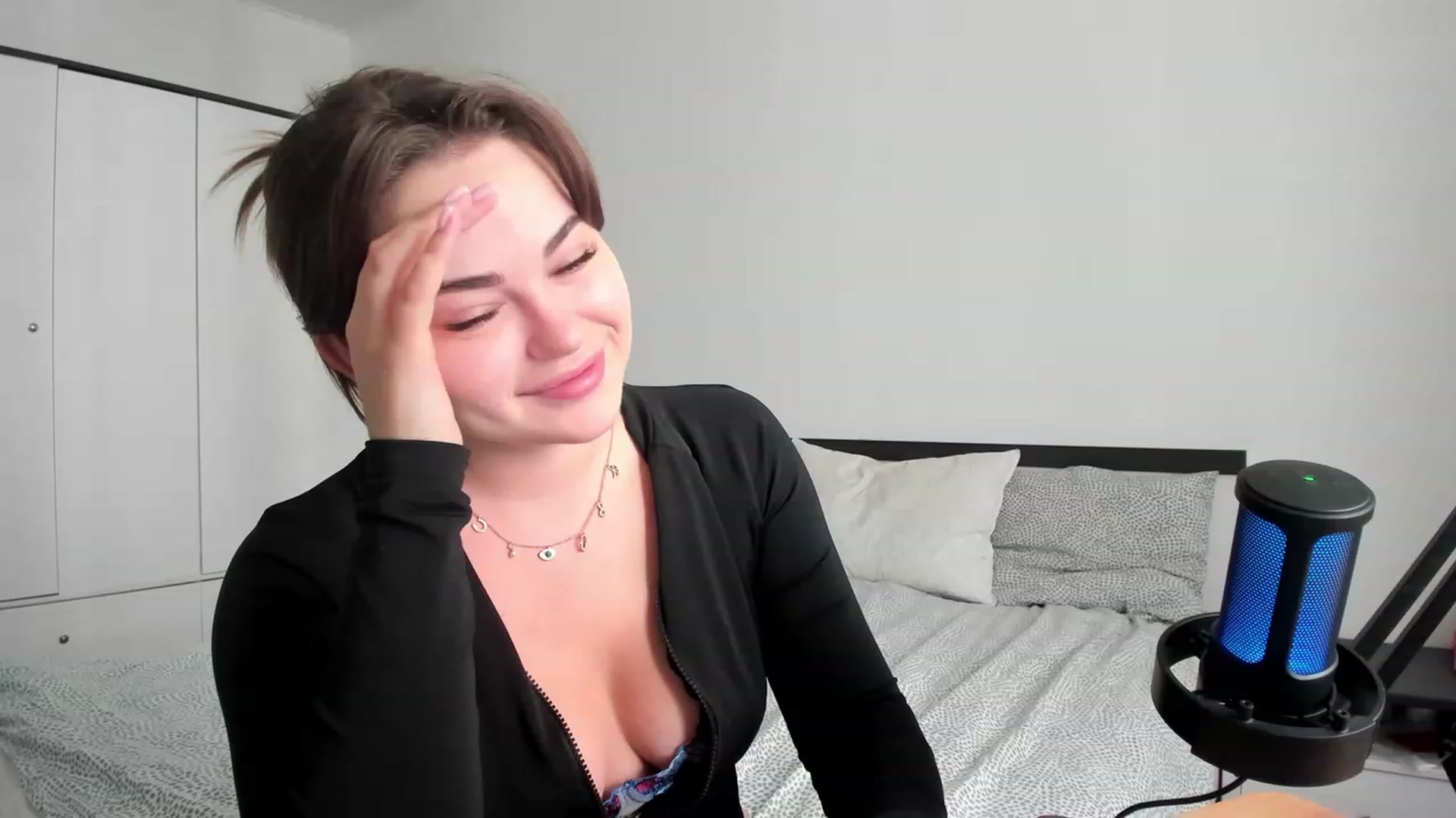 Gallery image thumbnail from BeeTheQueen's myfreecams stream on, 07/15/2023, 12:15 image 10 of 20