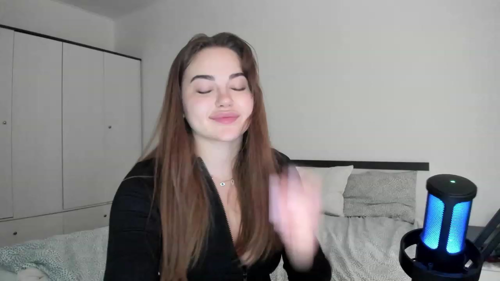 Gallery image thumbnail from BeeTheQueen's myfreecams stream on, 07/15/2023, 15:09 image 11 of 20