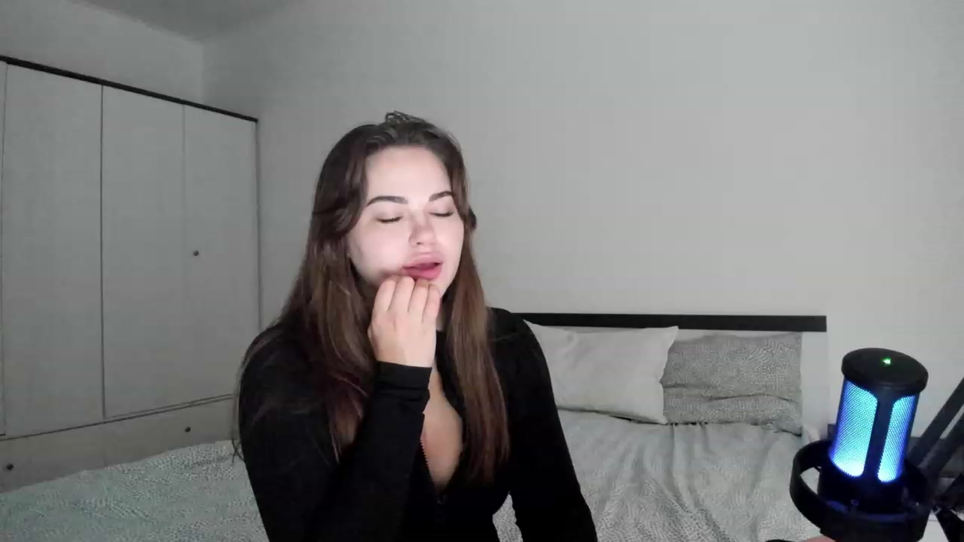 Gallery image thumbnail from BeeTheQueen's myfreecams stream on, 07/15/2023, 15:55 image 15 of 20