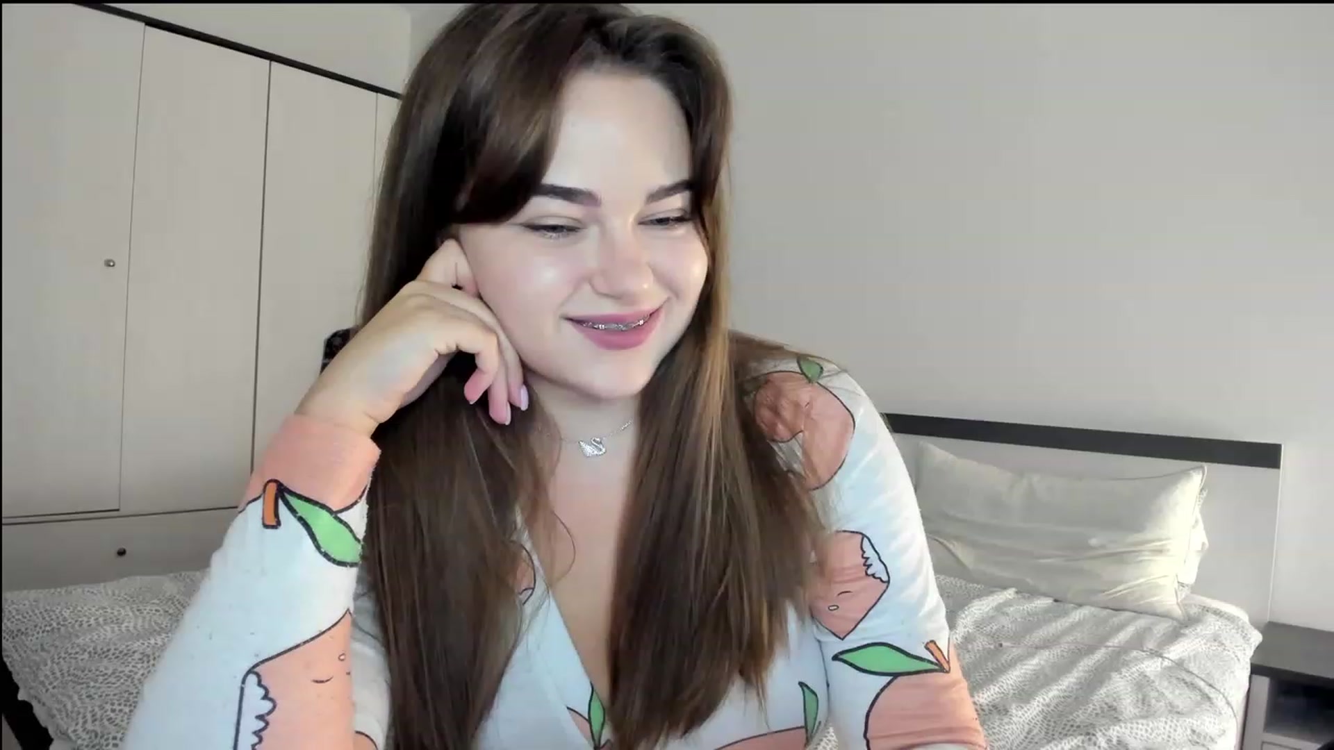 Gallery image thumbnail from BeeTheQueen's myfreecams stream on, 07/22/2023, 17:39 image 7 of 20