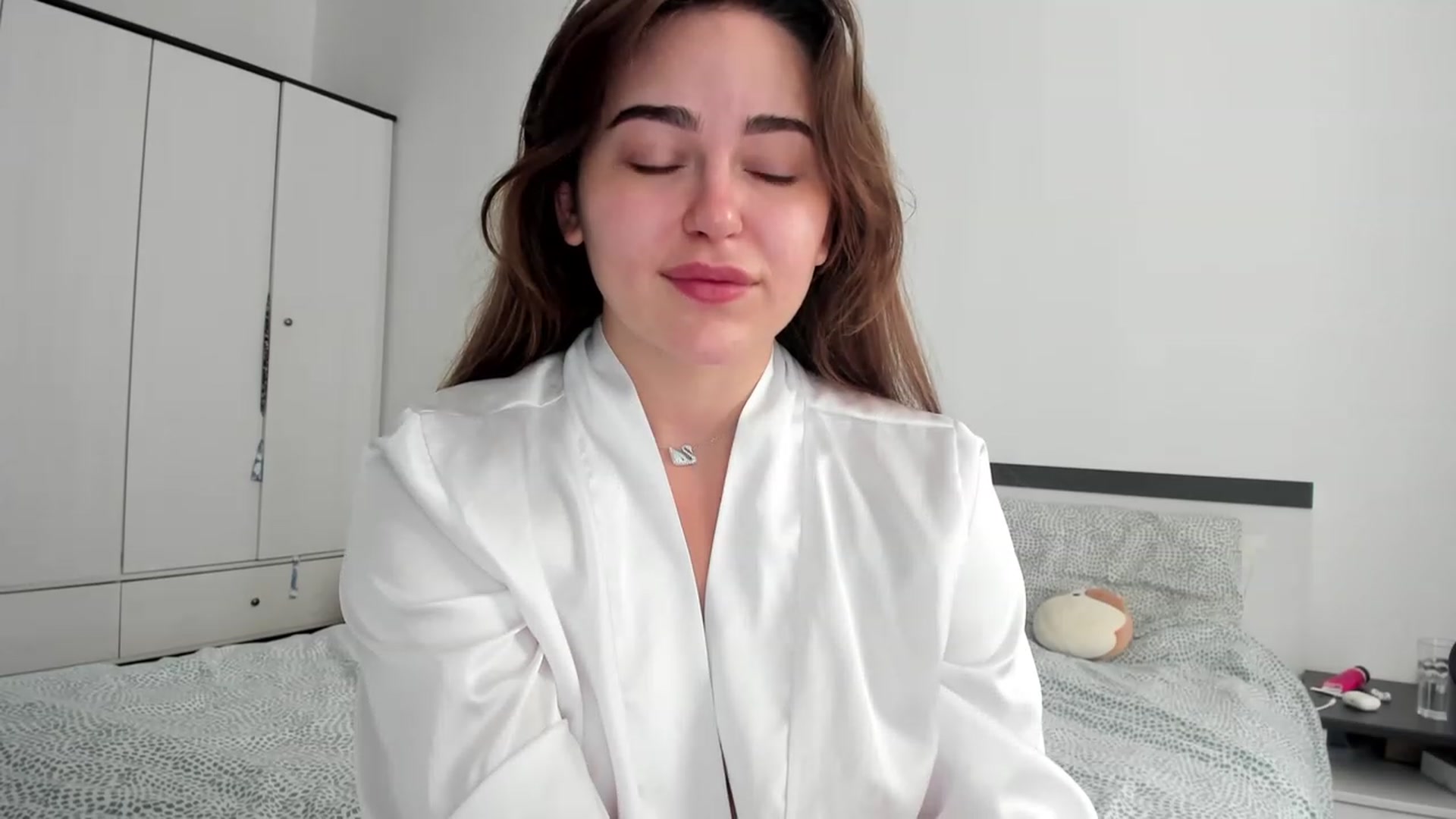 Gallery image thumbnail from BeeTheQueen's myfreecams stream on, 08/03/2023, 12:02 image 20 of 20
