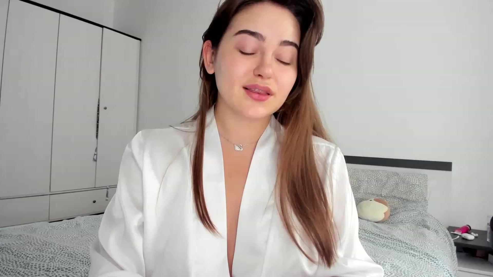 Gallery image thumbnail from BeeTheQueen's myfreecams stream on, 08/03/2023, 12:02 image 17 of 20