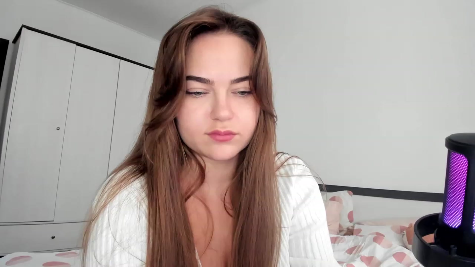 Gallery image thumbnail from BeeTheQueen's myfreecams stream on, 08/08/2023, 14:57 image 9 of 20
