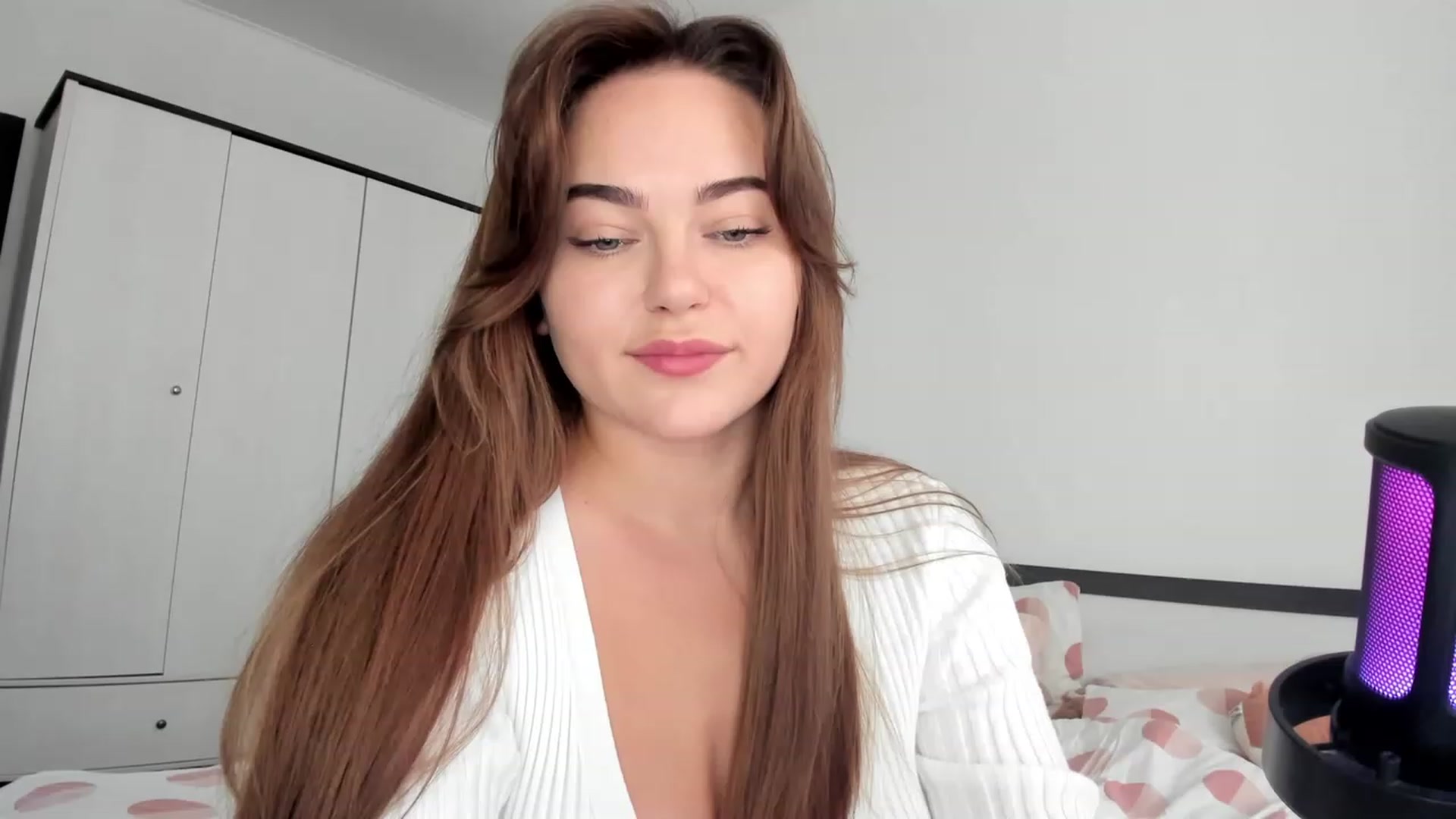 Gallery image thumbnail from BeeTheQueen's myfreecams stream on, 08/08/2023, 14:57 image 7 of 20