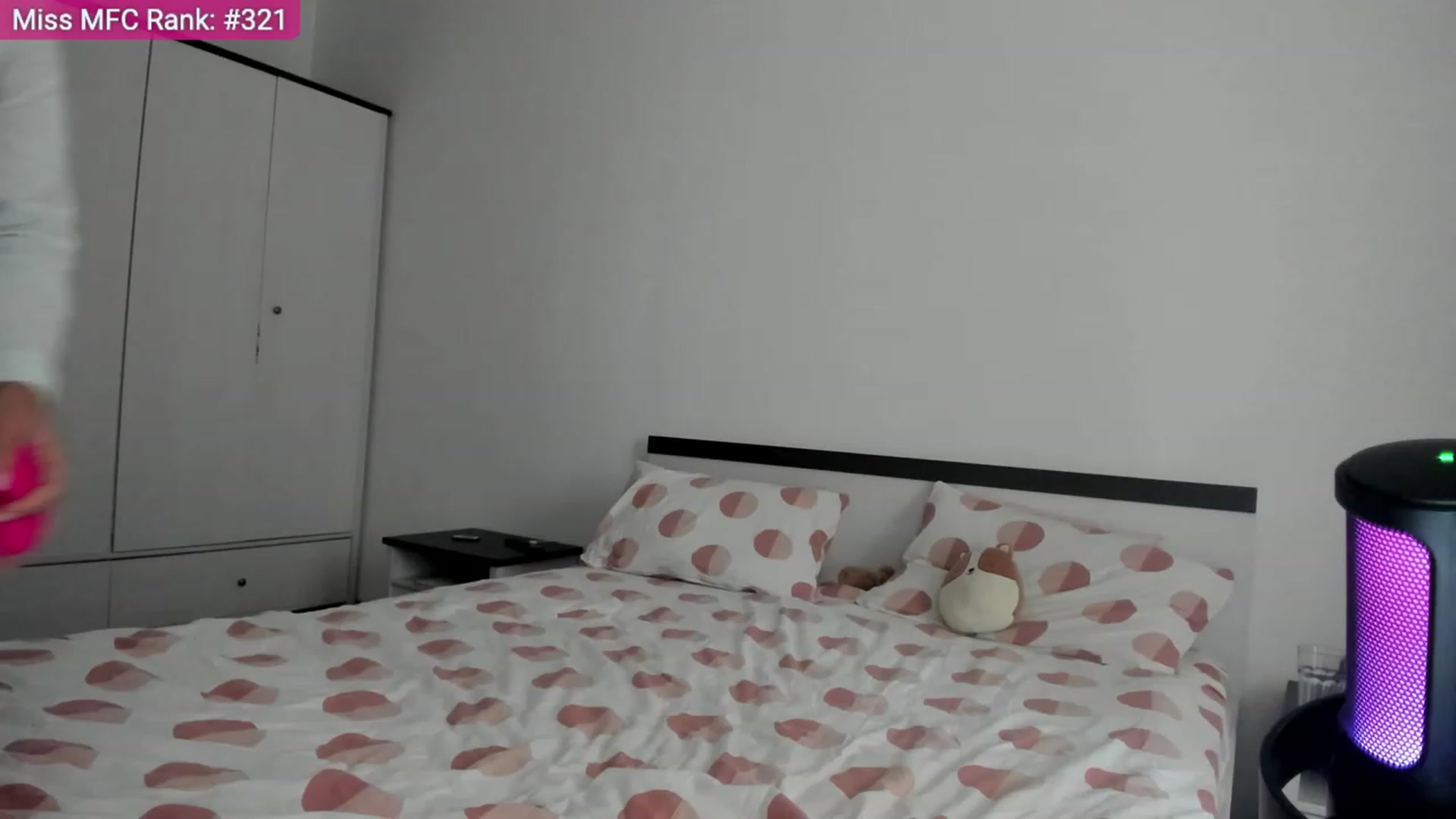 Gallery image thumbnail from BeeTheQueen's myfreecams stream on, 08/09/2023, 18:08 image 2 of 20