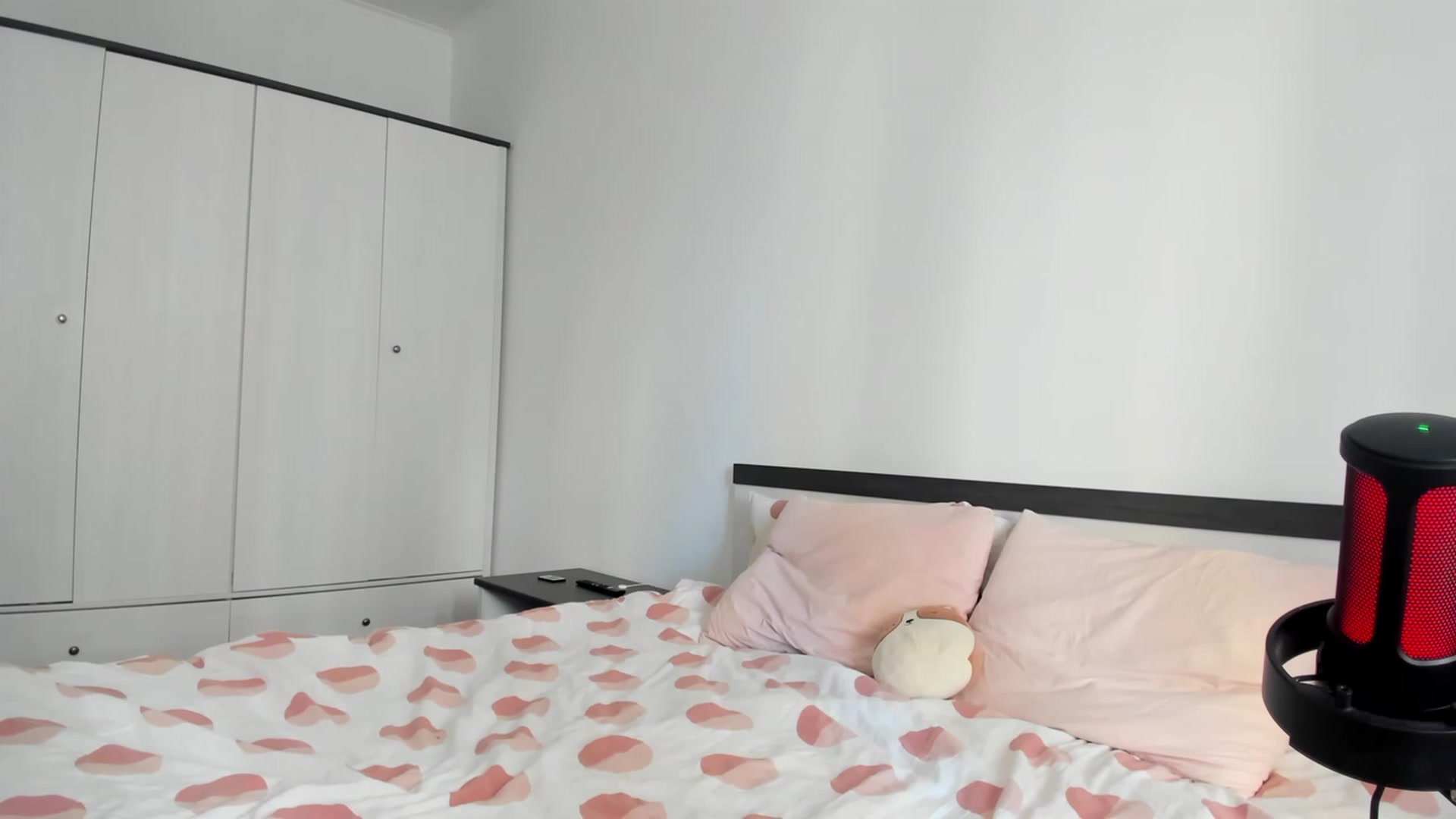 Gallery image thumbnail from BeeTheQueen's myfreecams stream on, 08/14/2023, 14:21 image 12 of 20
