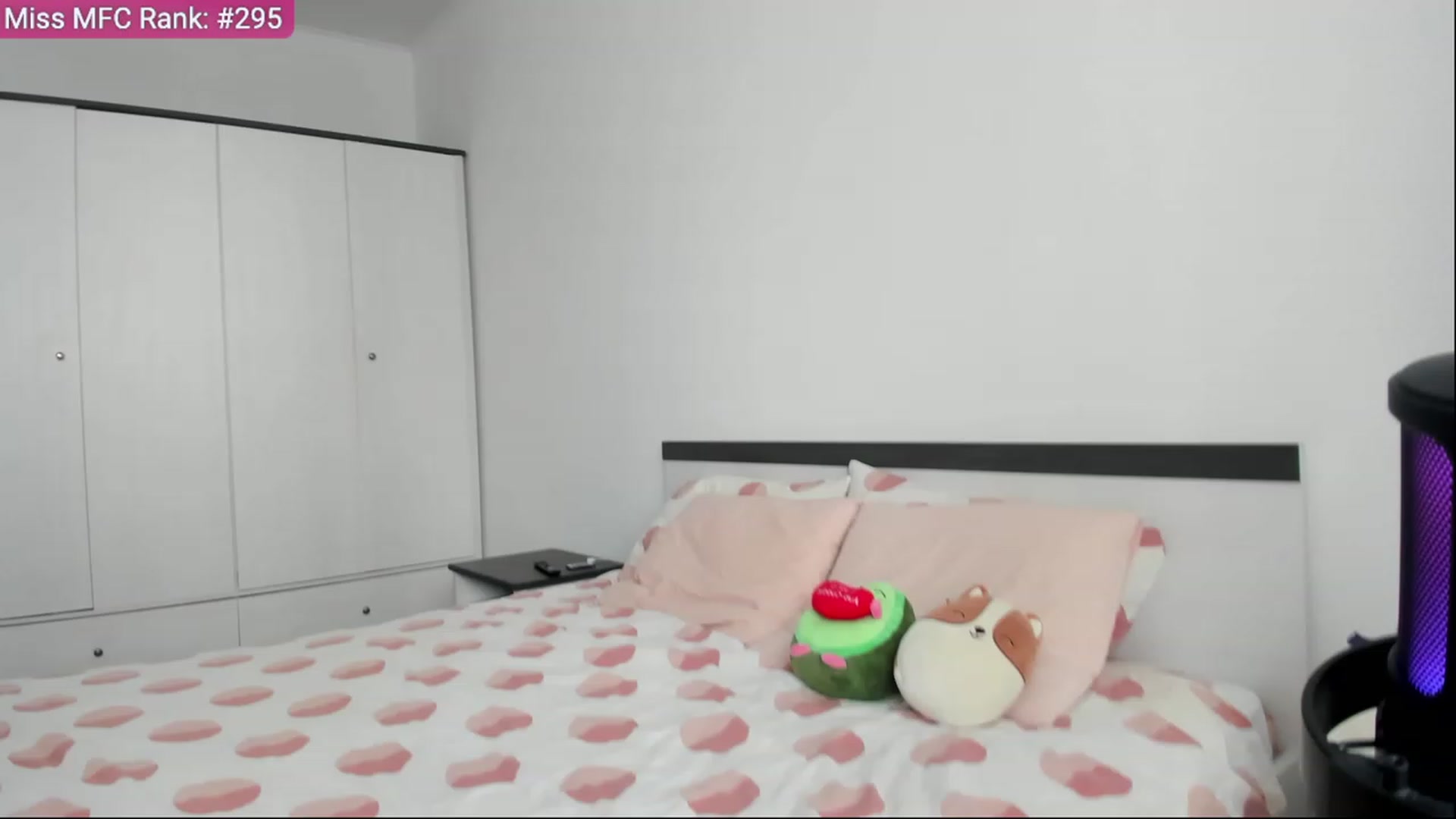 Gallery image thumbnail from BeeTheQueen's myfreecams stream on, 08/18/2023, 13:47 image 16 of 20