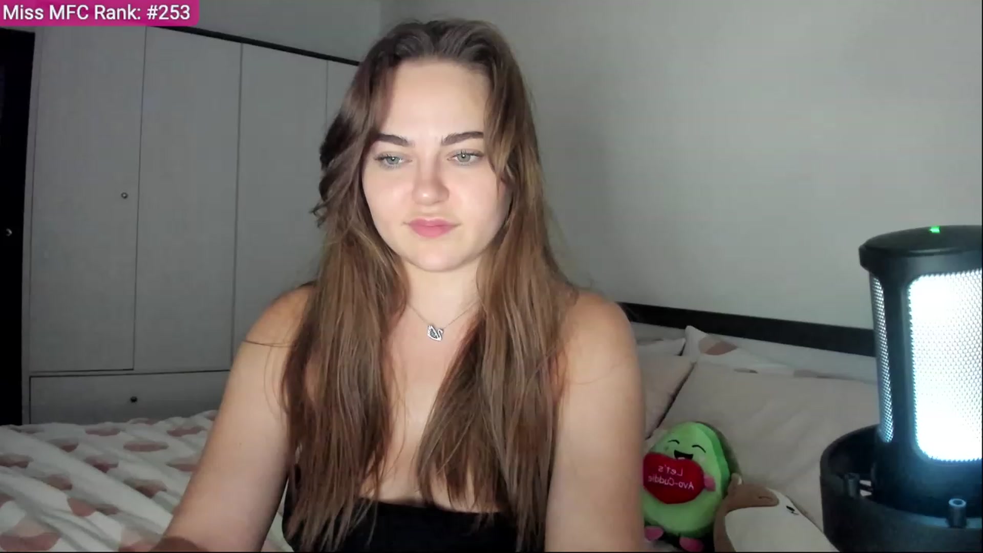 Gallery image thumbnail from BeeTheQueen's myfreecams stream on, 08/18/2023, 17:19 image 19 of 20