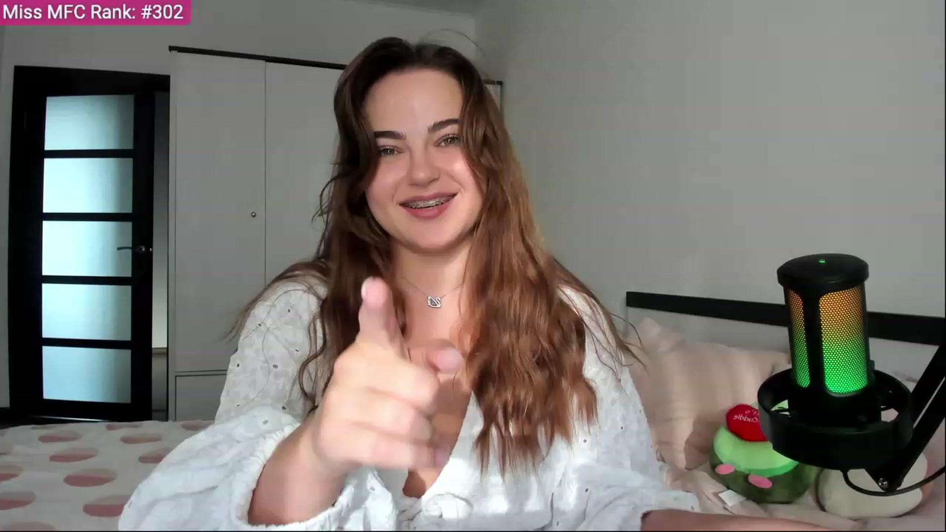 Gallery image thumbnail from BeeTheQueen's myfreecams stream on, 08/20/2023, 15:23 image 4 of 20